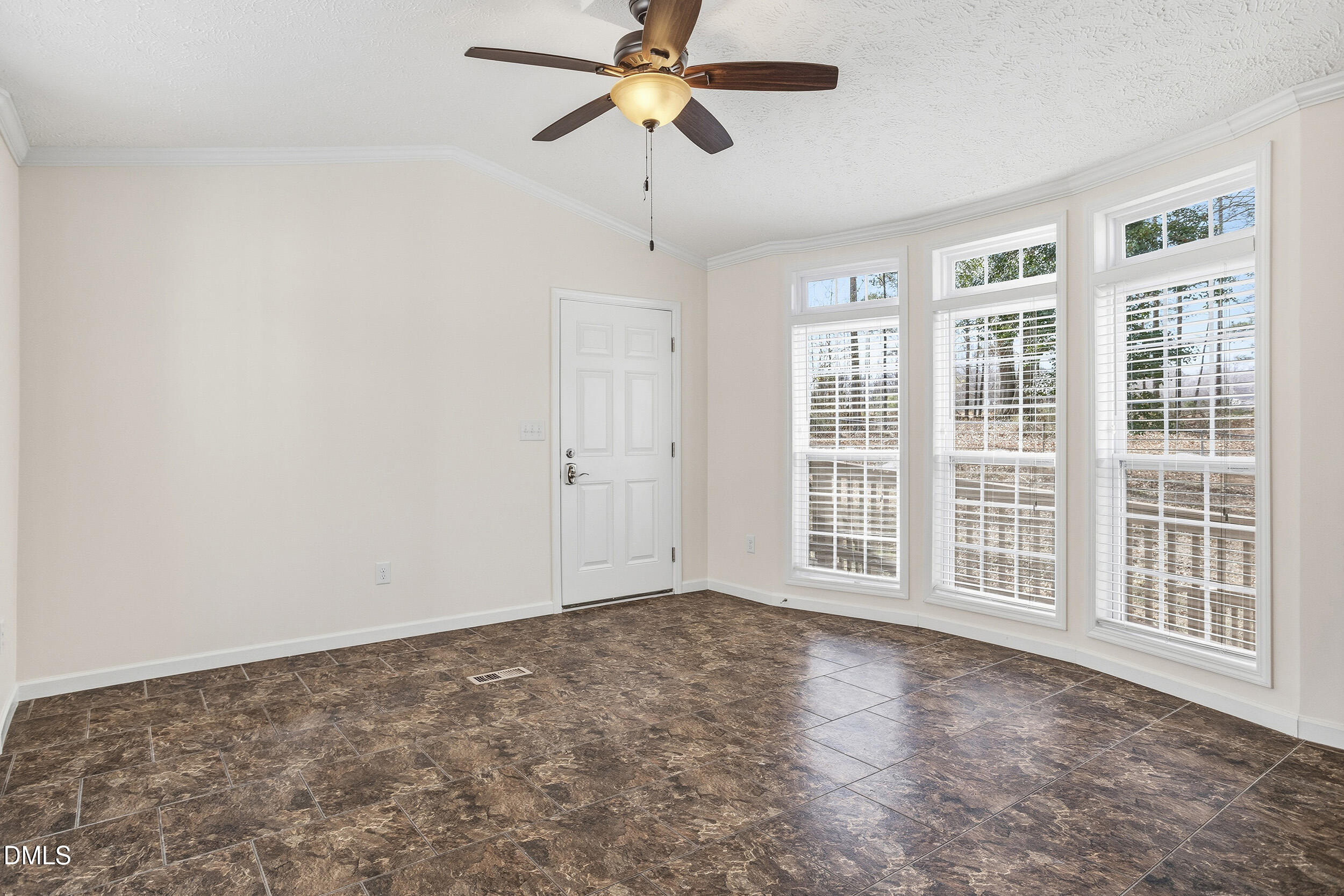 5148 Commission Drive Property Photo 6