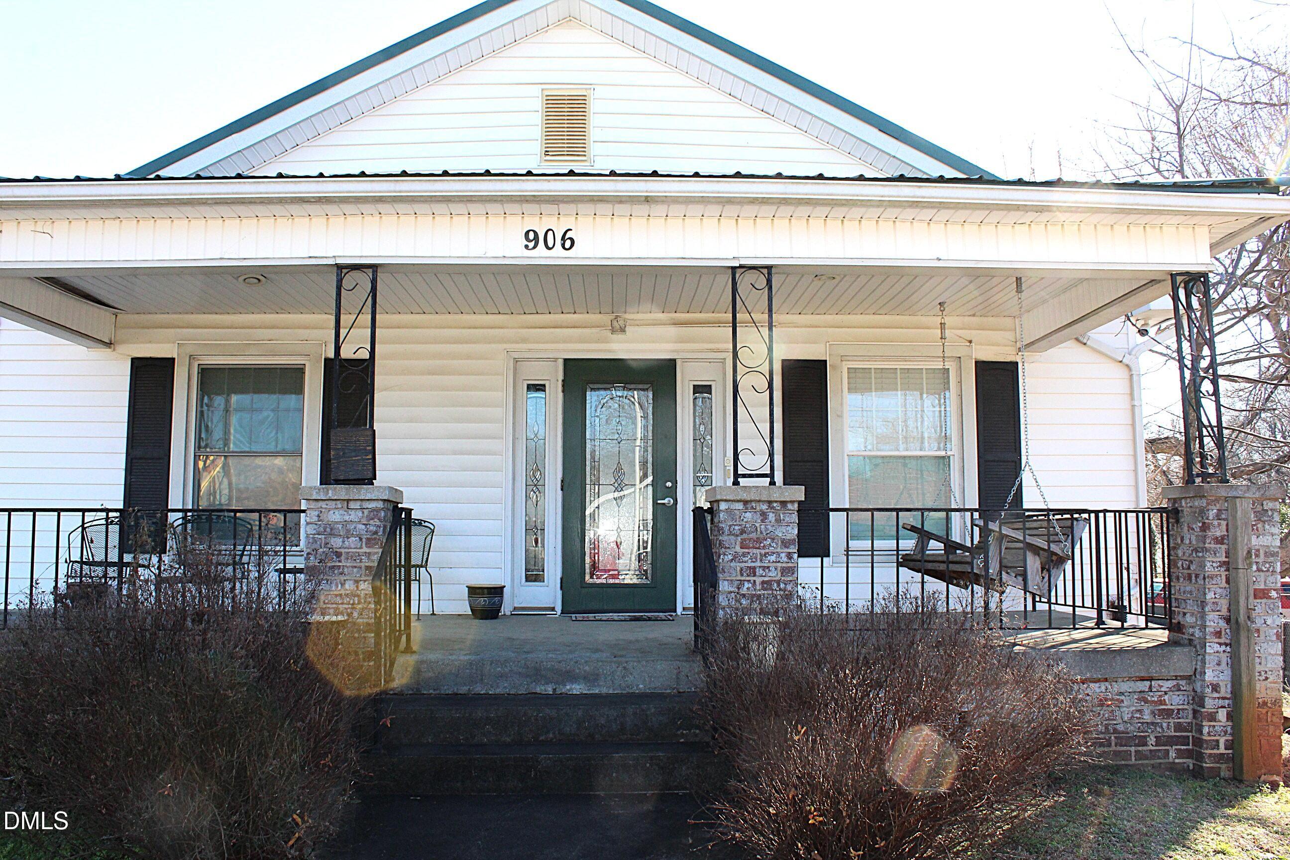 906 S Main Street Property Photo 1