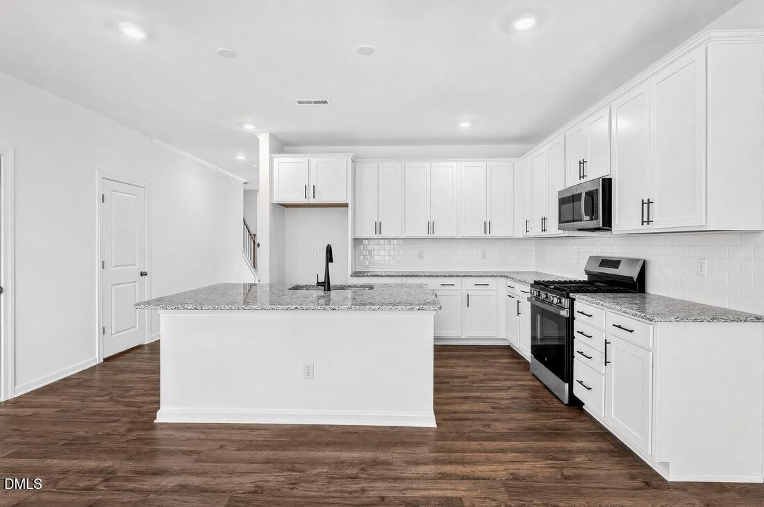 324 Sweetbay Tree Drive Property Photo 6