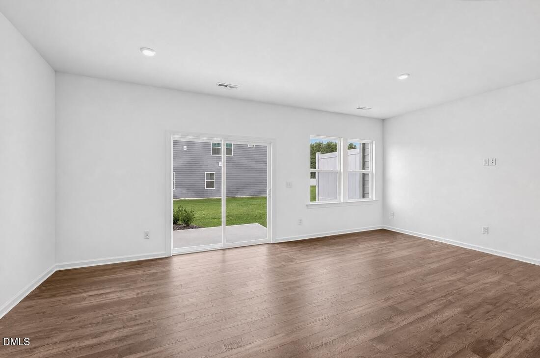 324 Sweetbay Tree Drive Property Photo 9