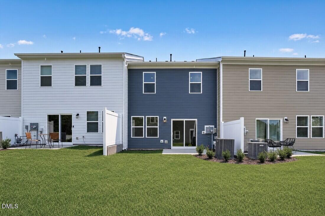324 Sweetbay Tree Drive Property Photo 18
