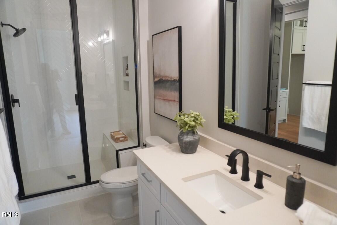 2433 Rosslare Mews Lane Property Photo 11