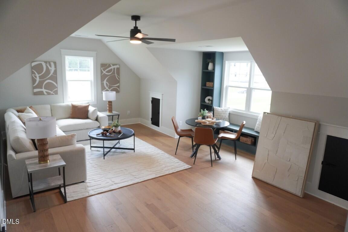 2433 Rosslare Mews Lane Property Photo 13