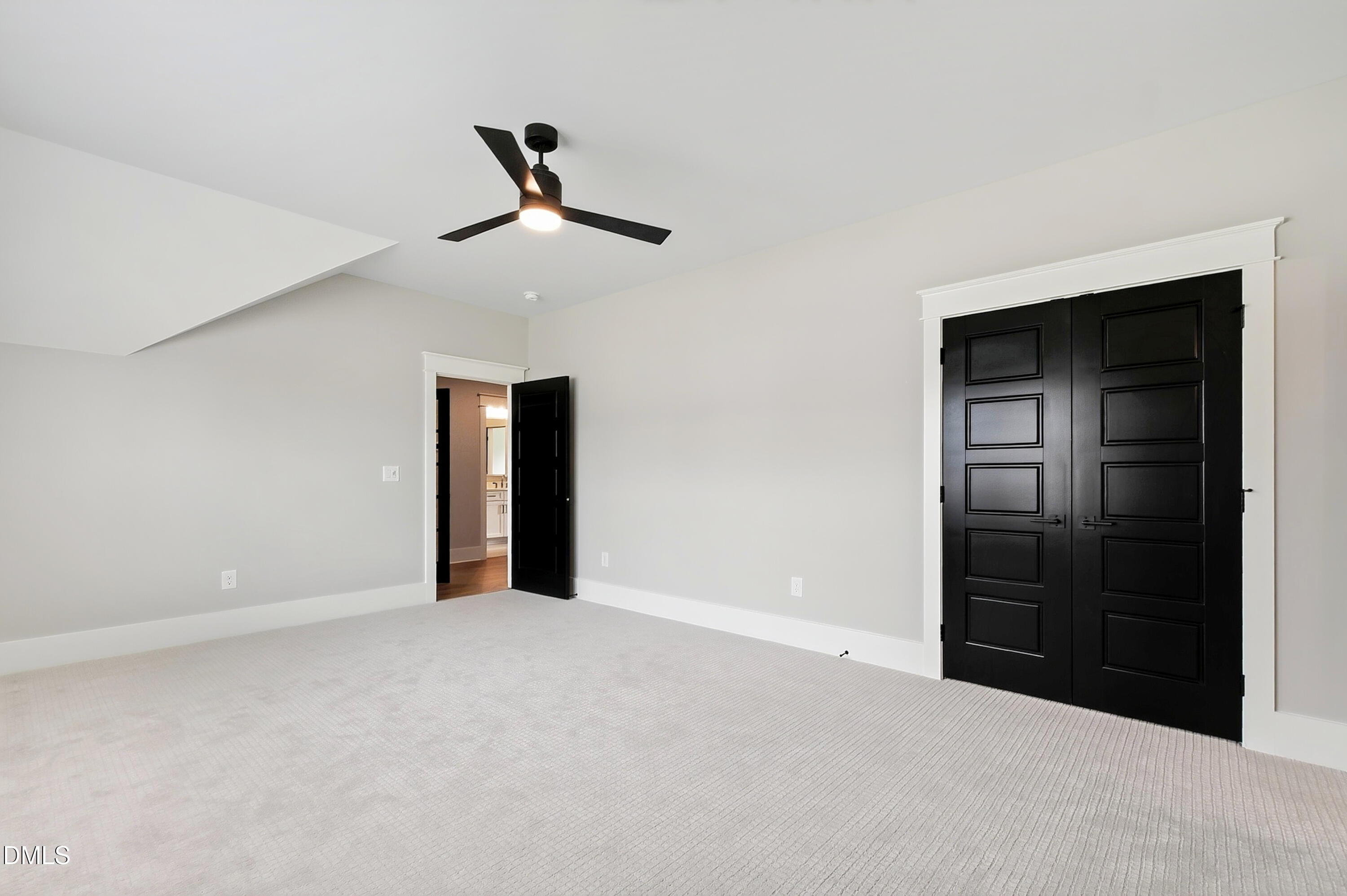 2433 Rosslare Mews Lane Property Photo 36