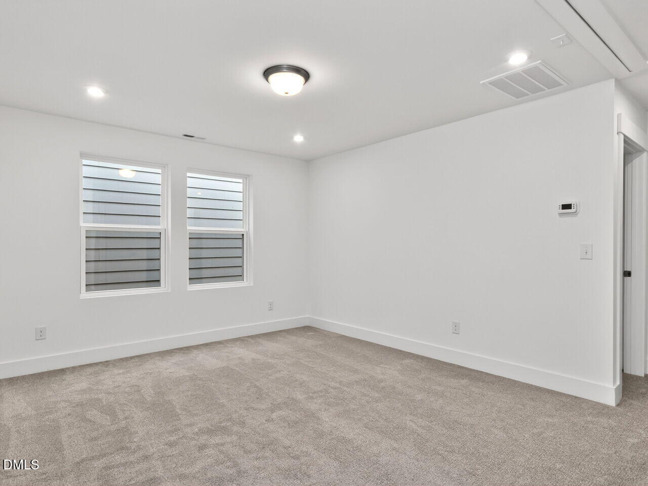 368 North Village Parkway Property Photo 18