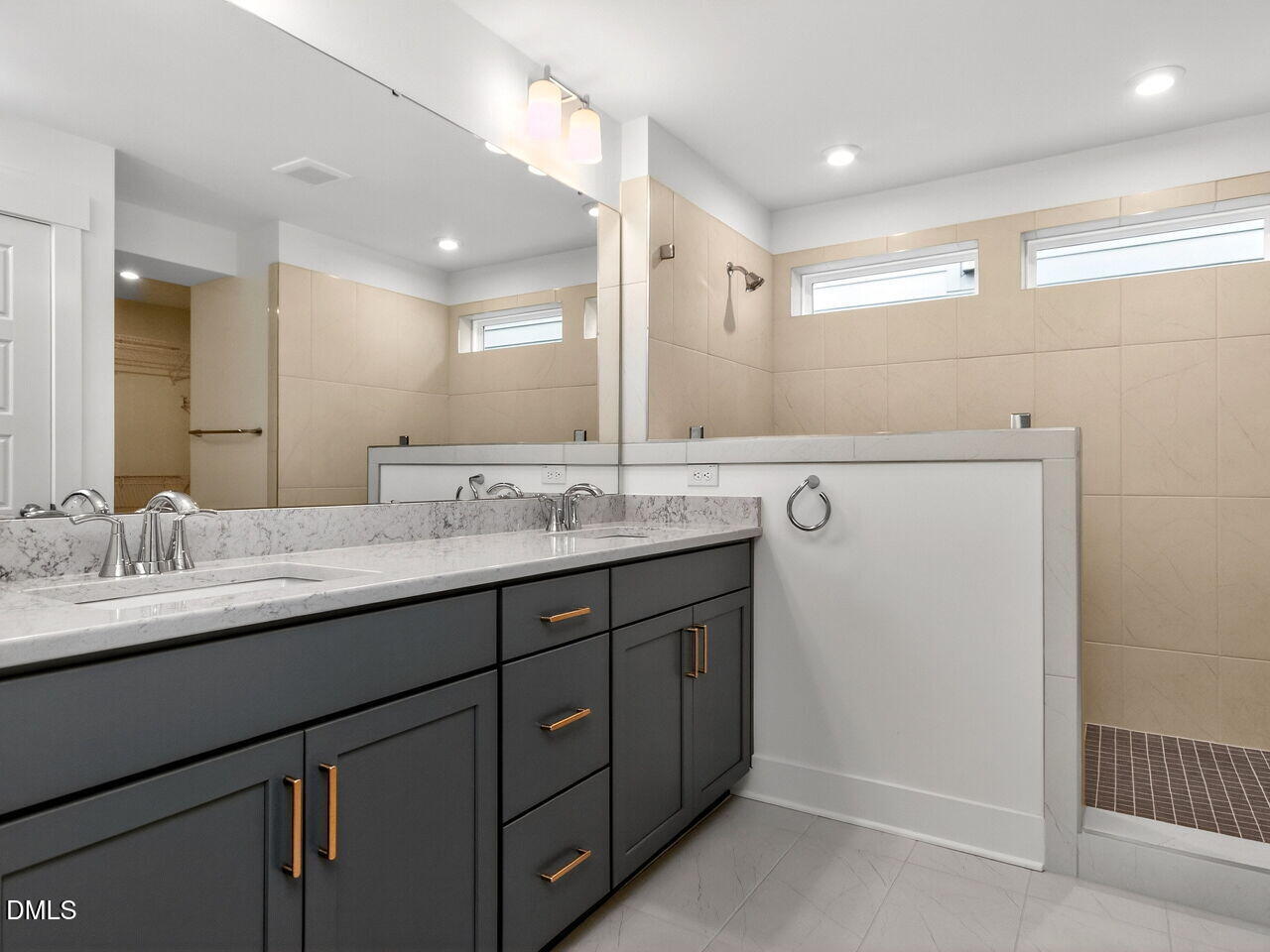 368 North Village Parkway Property Photo 22