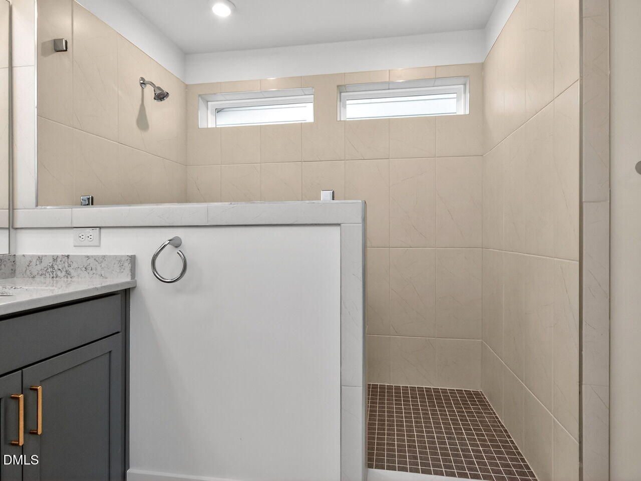 368 North Village Parkway Property Photo 23