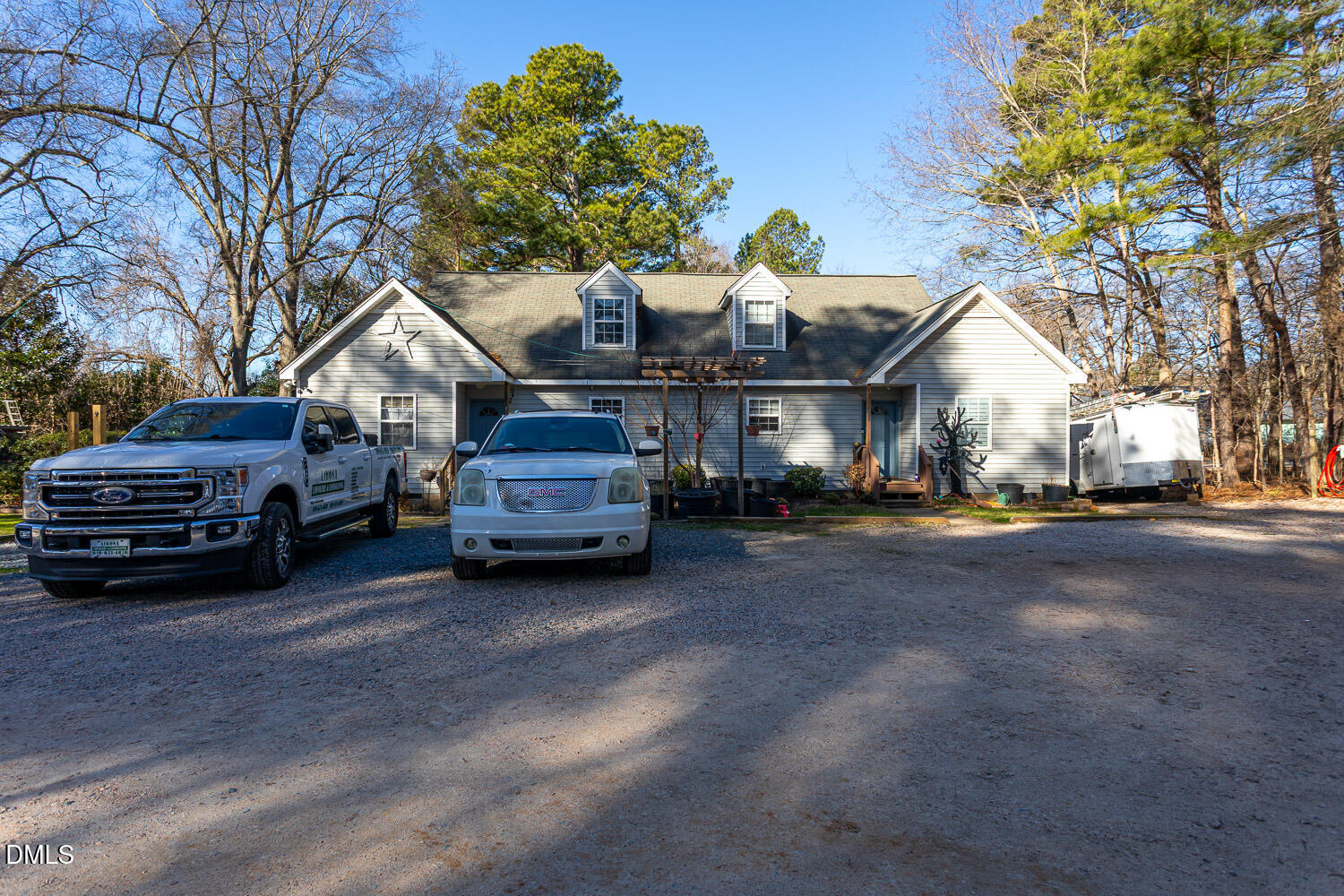 417 Pearce Avenue Property Photo 3