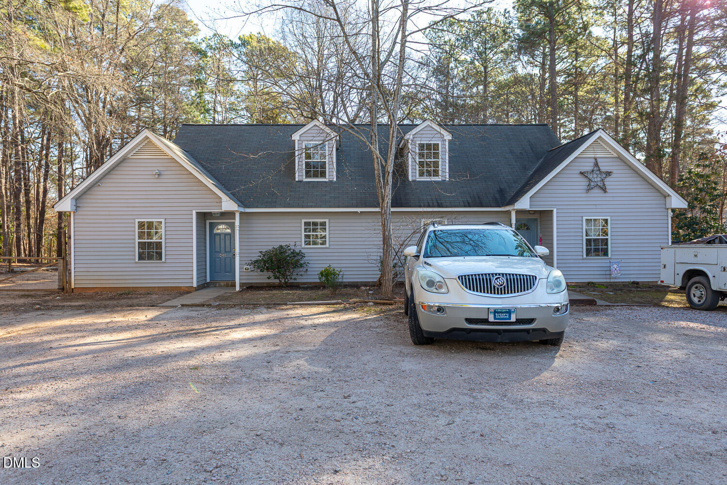425 Pearce Avenue Property Photo 1