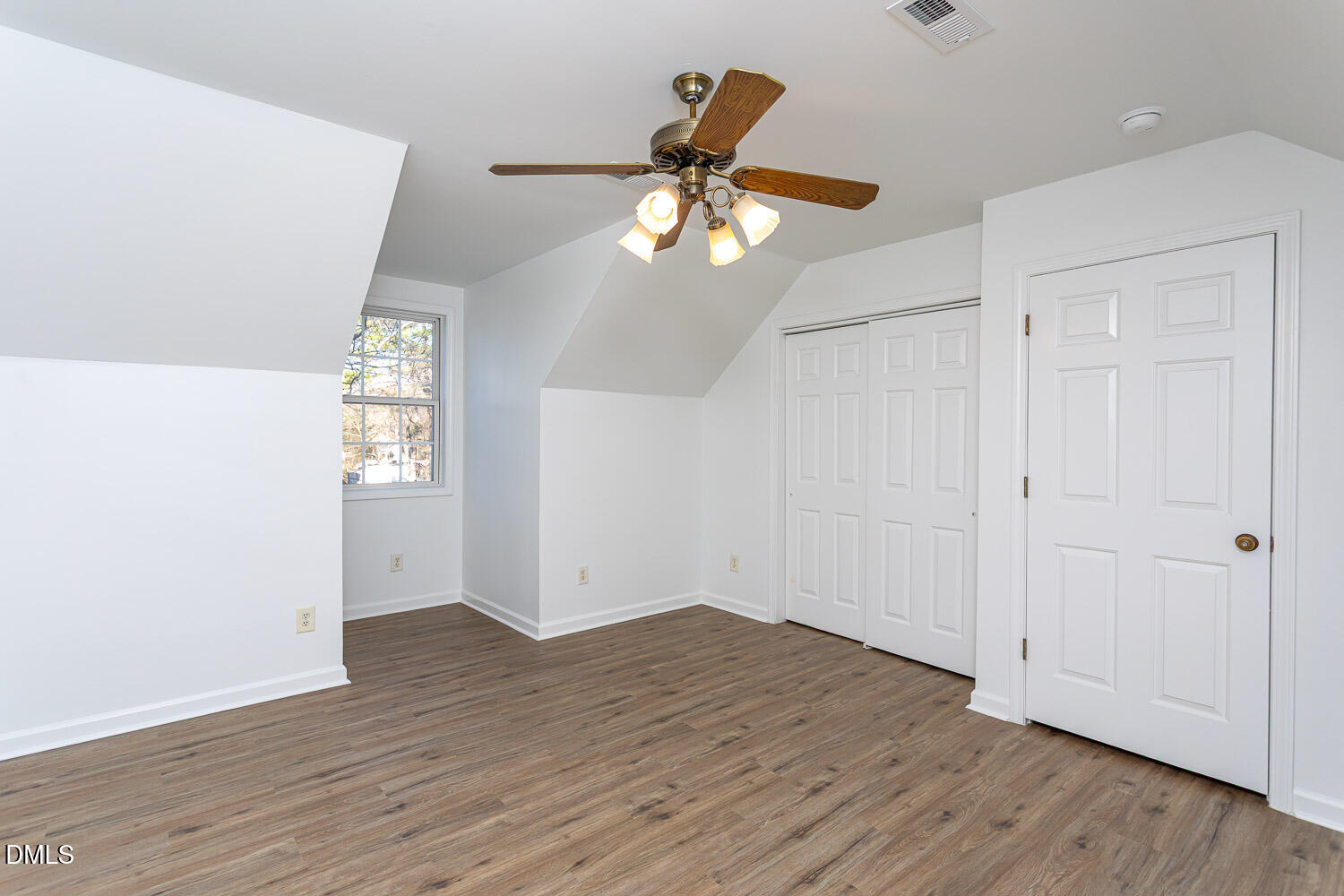 425 Pearce Avenue Property Photo 23