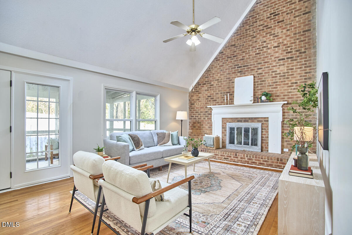 1918 Peppertree Street Property Photo 1