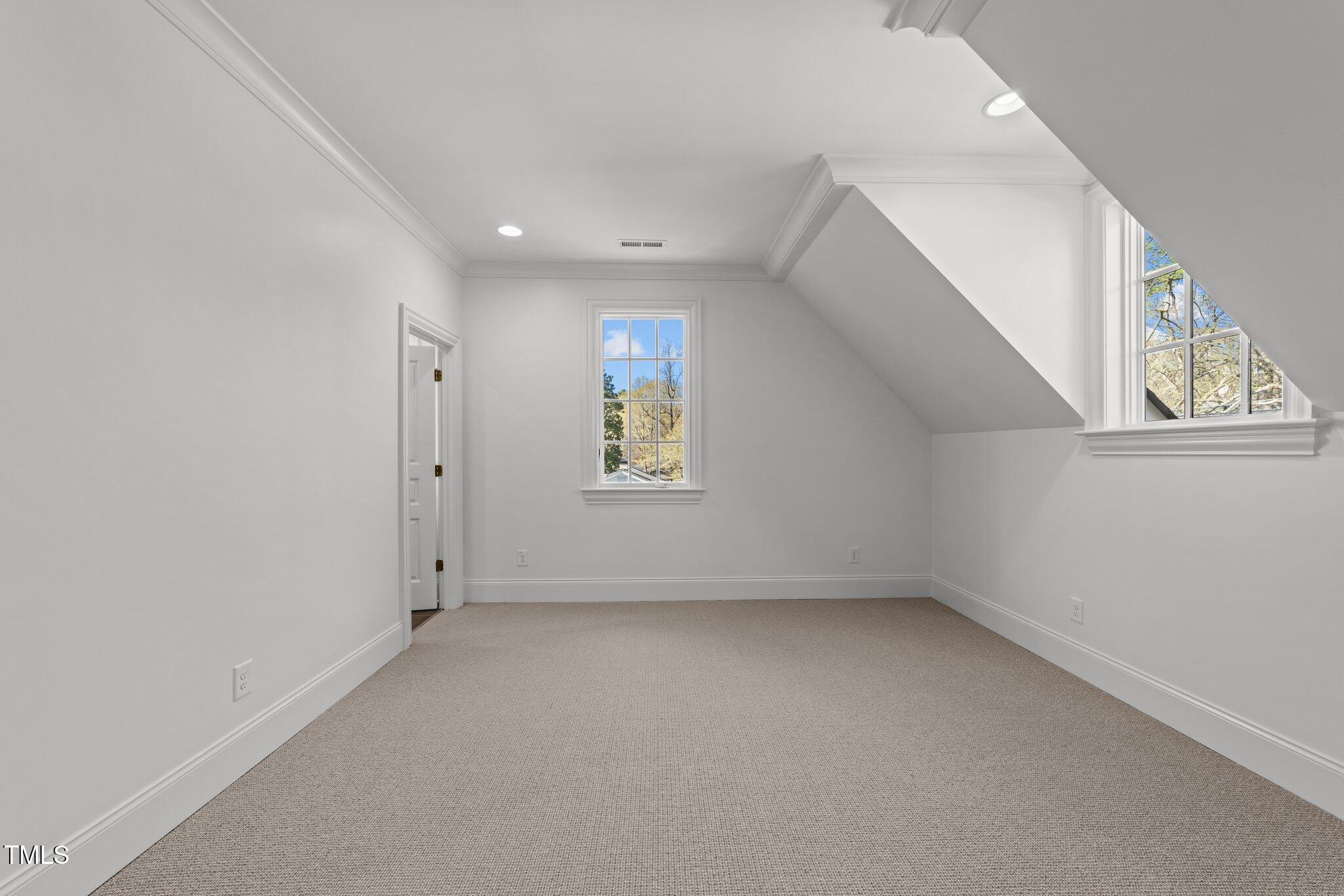 126 E Drewry Lane Property Photo 36