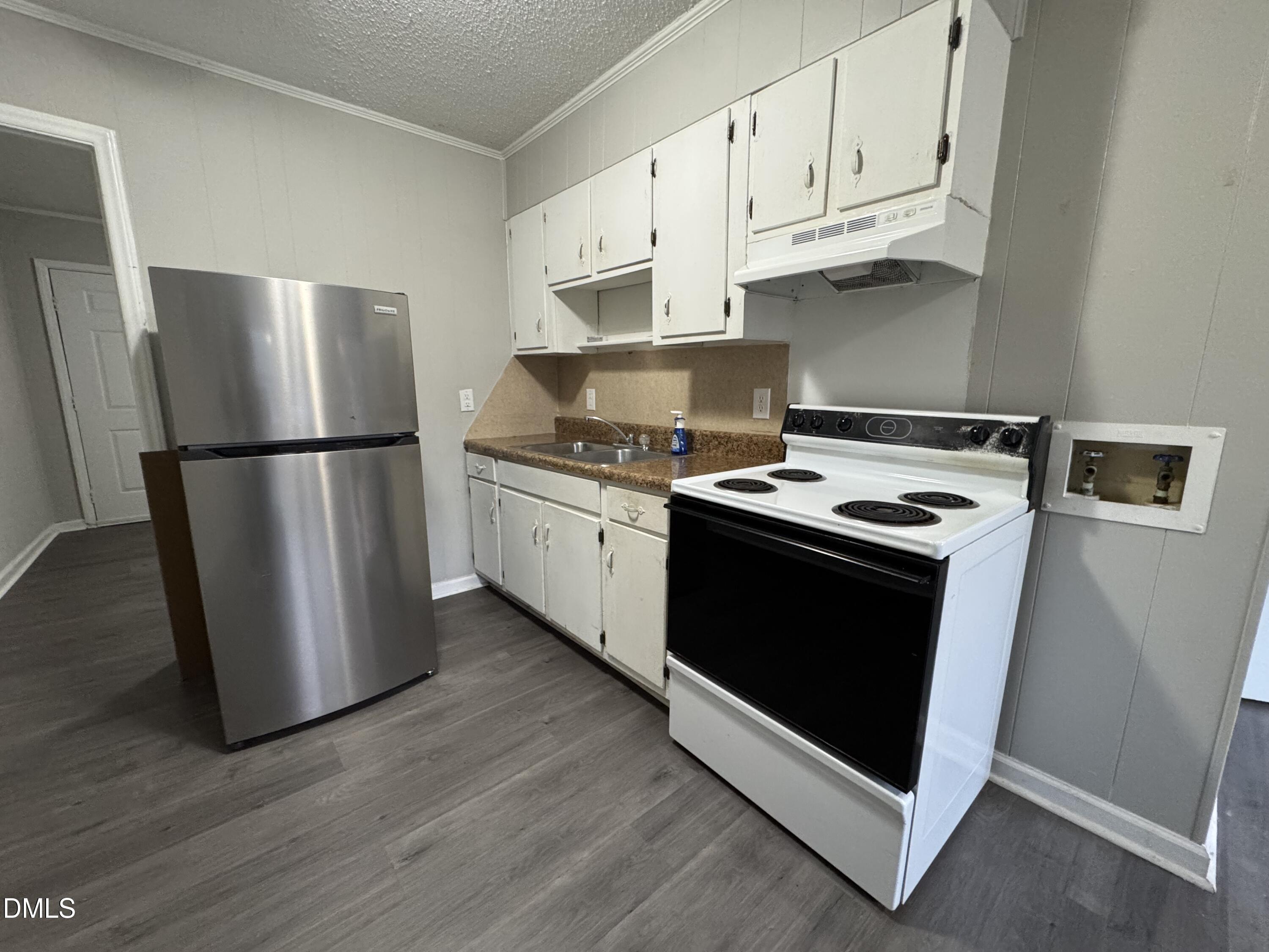 1014 Sedgefield Street Property Photo 8