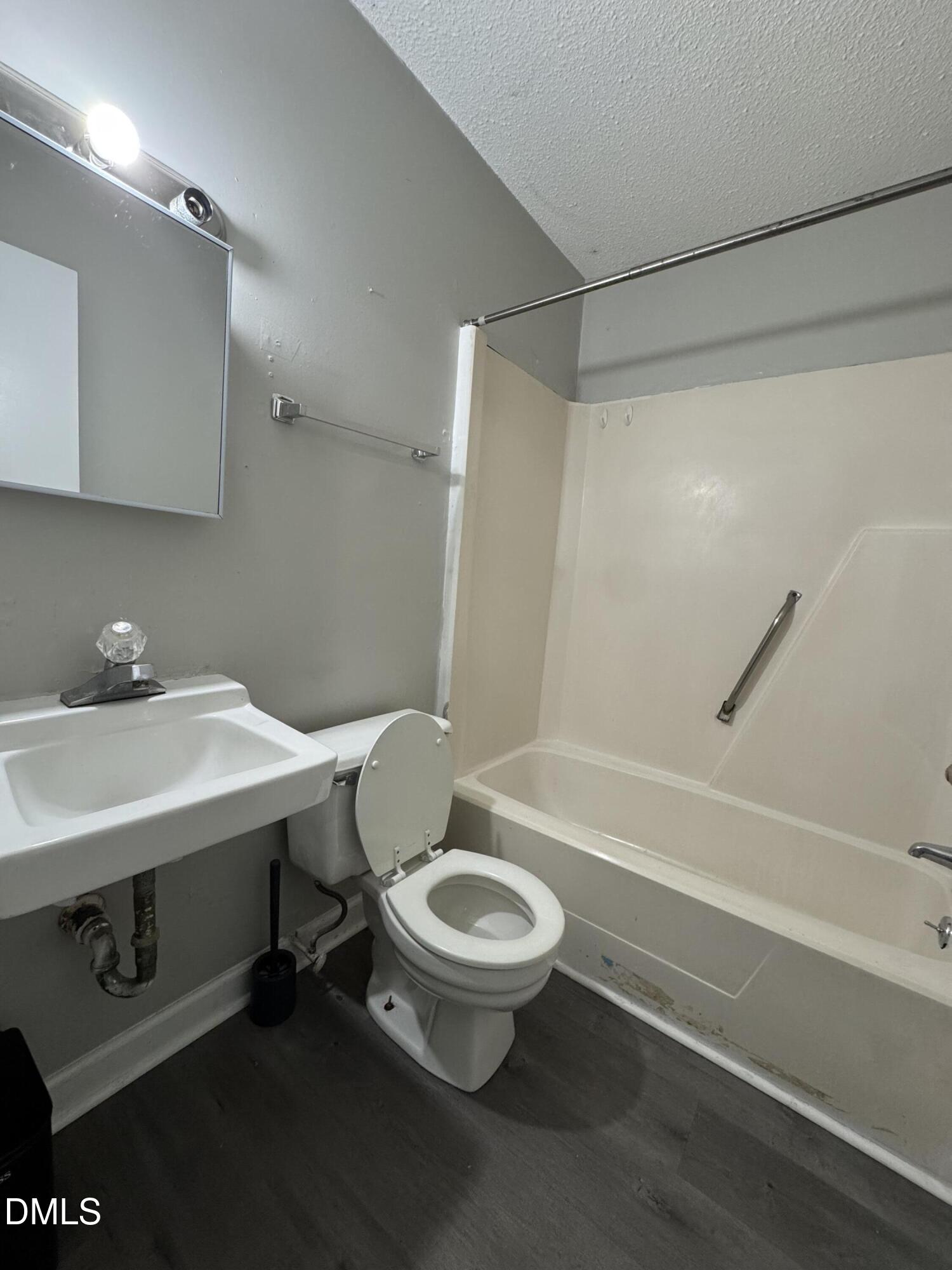 1014 Sedgefield Street Property Photo 11