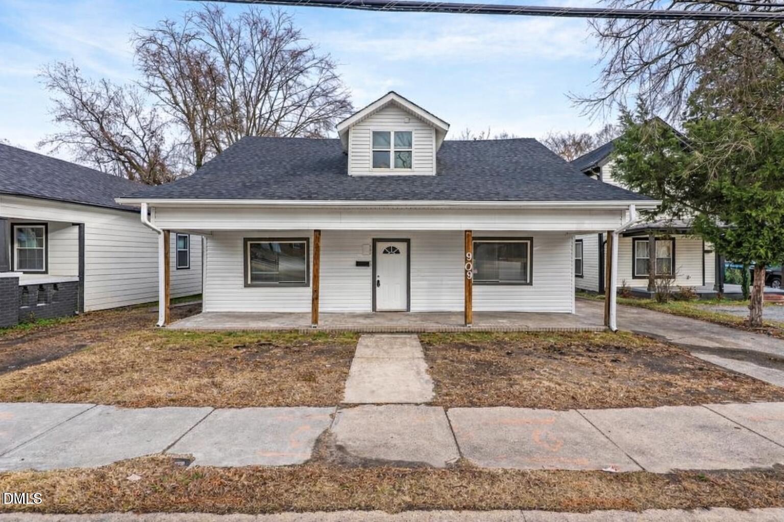909 S Alston Avenue Property Photo 1