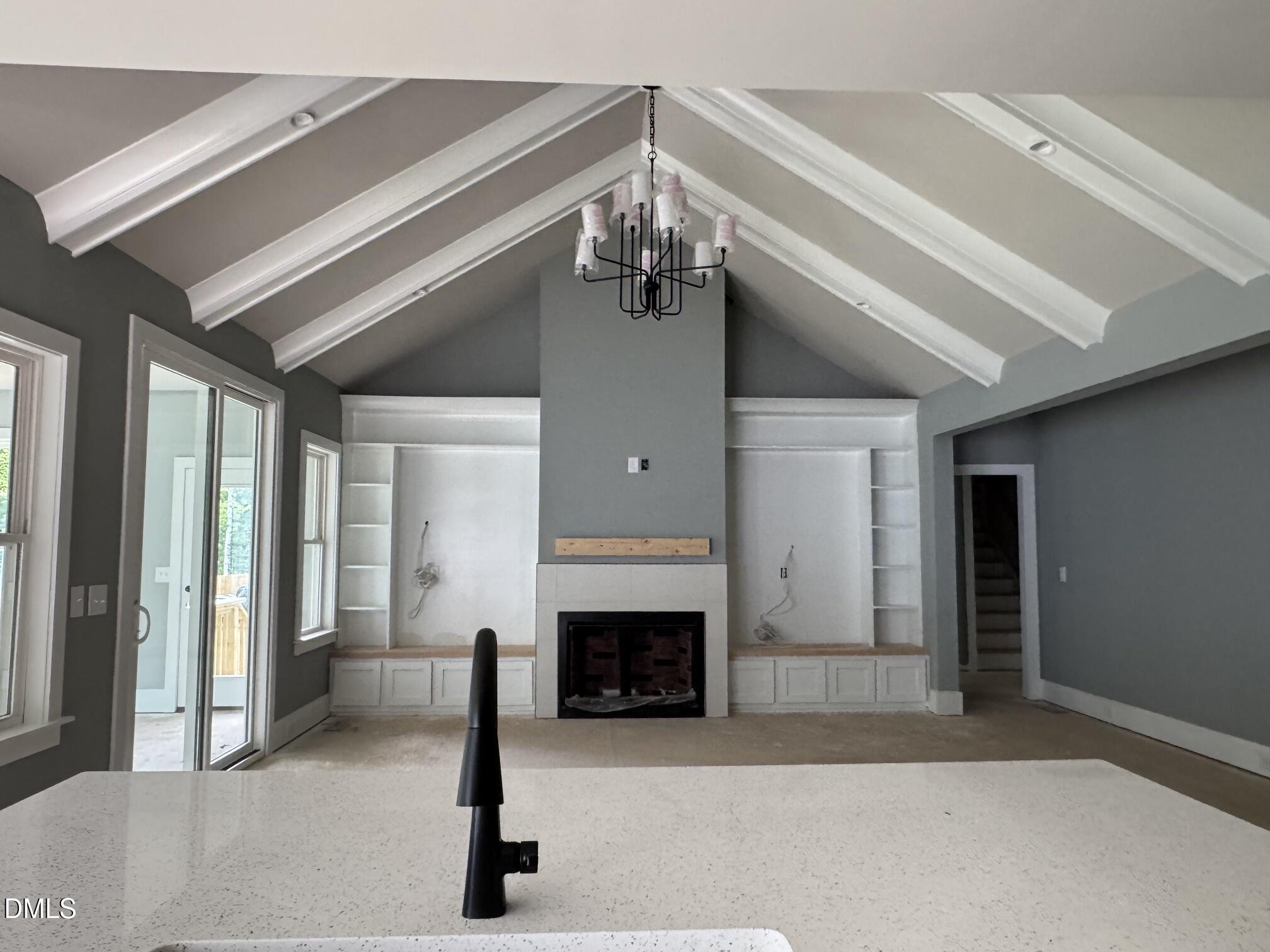 935 Lynch Road Property Photo 10