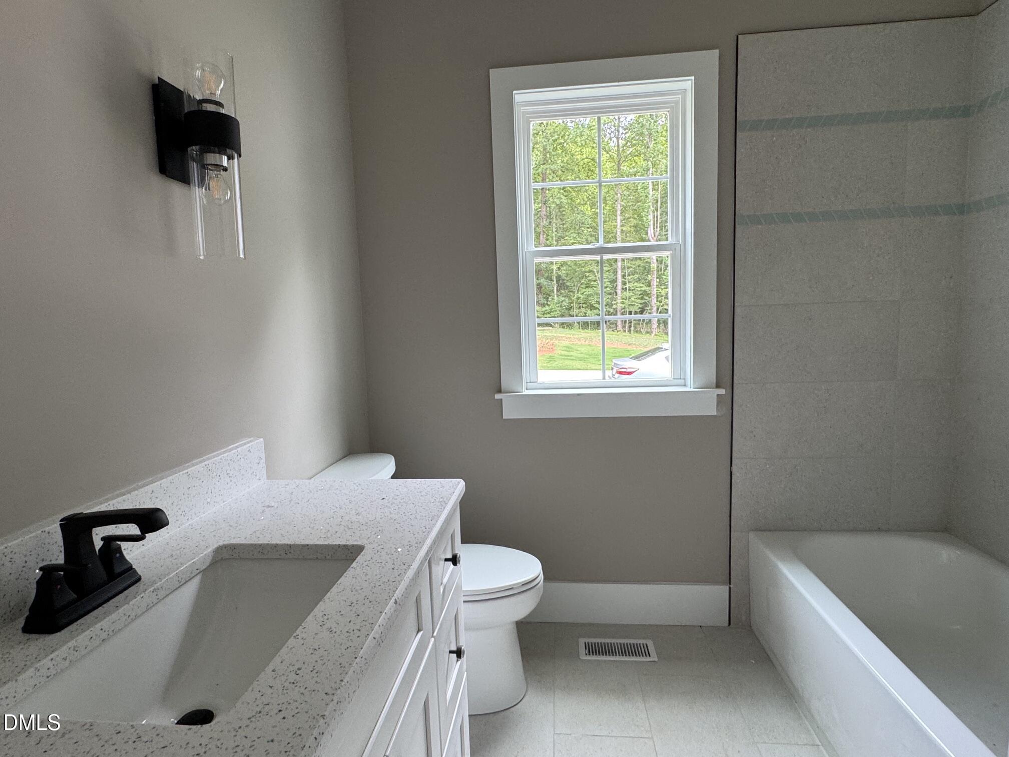 935 Lynch Road Property Photo 18