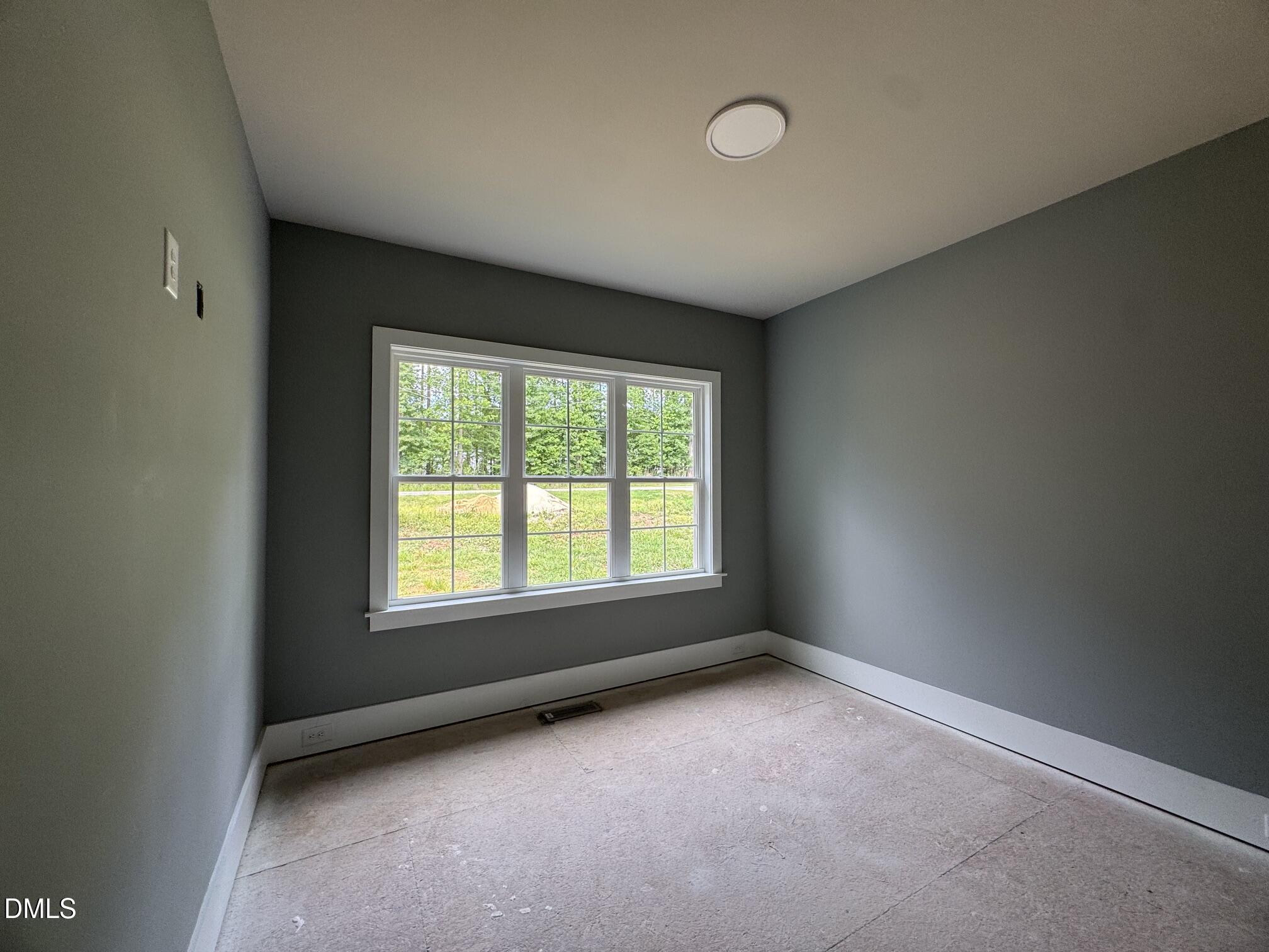 935 Lynch Road Property Photo 20