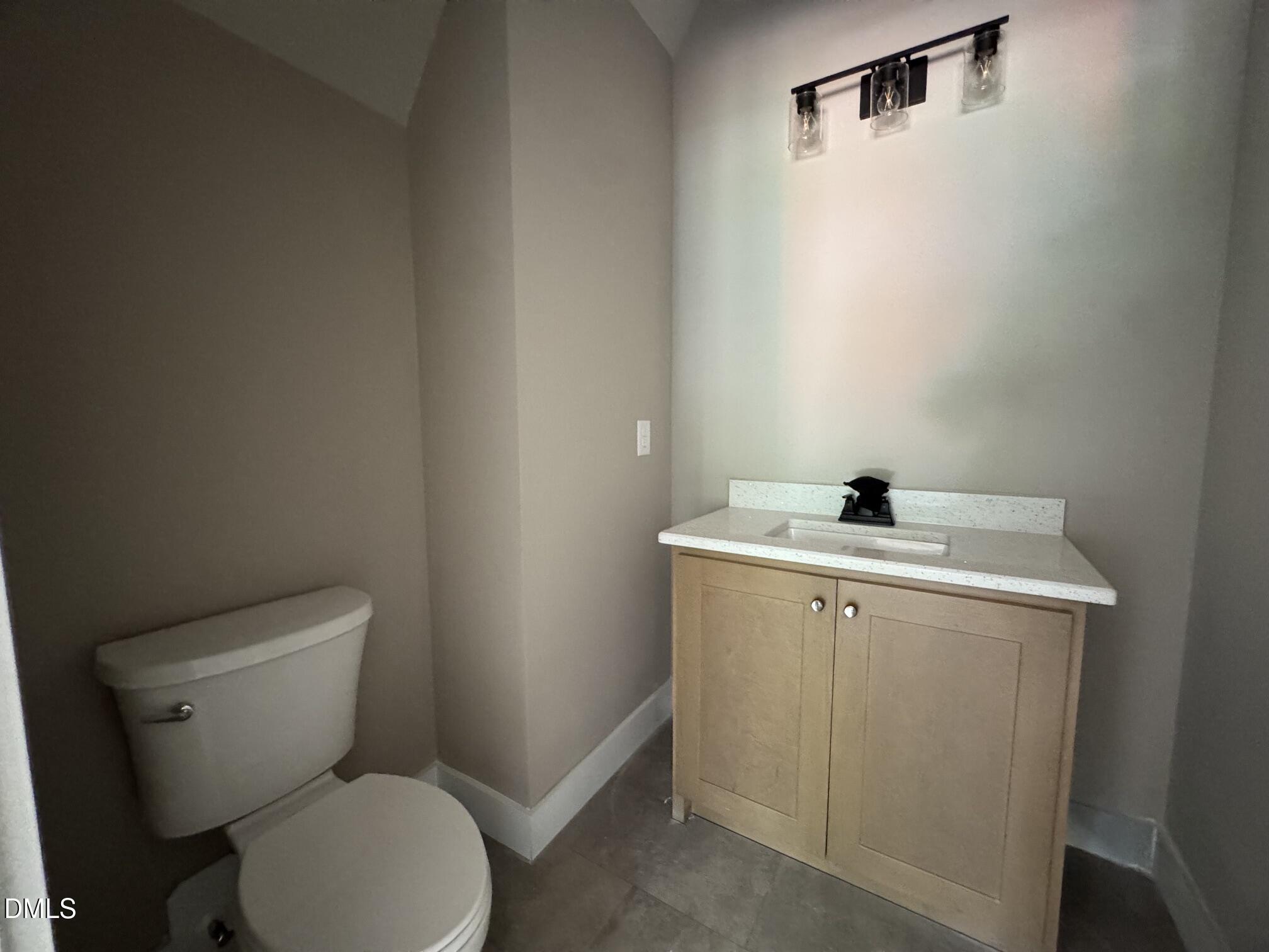 935 Lynch Road Property Photo 22