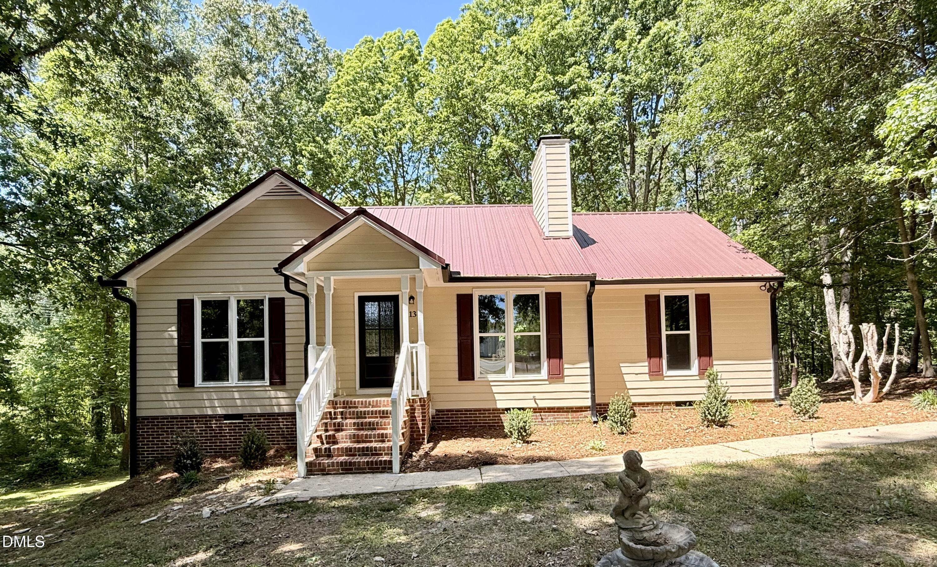 113 Chatham Court Property Photo 2