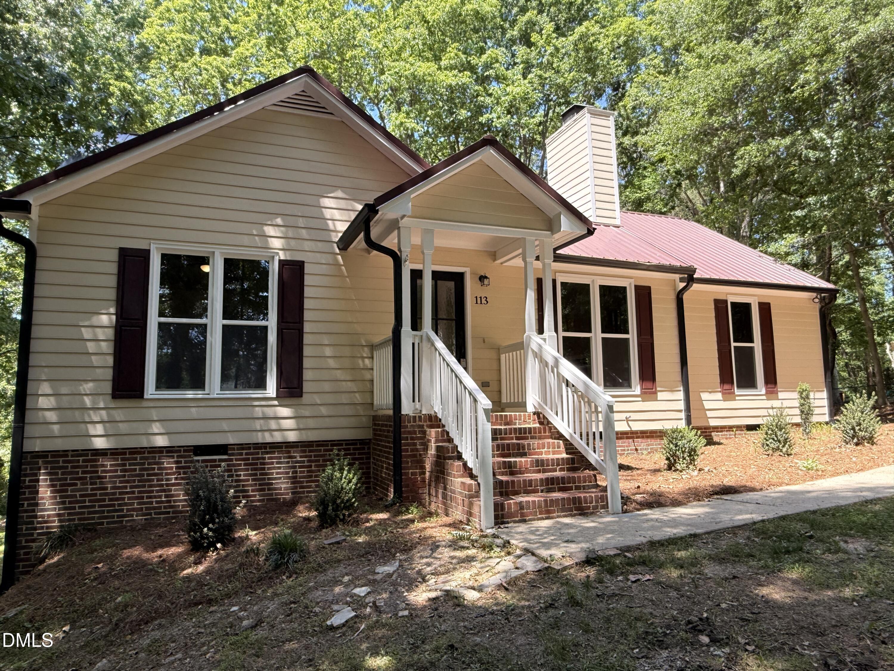 113 Chatham Court Property Photo 4