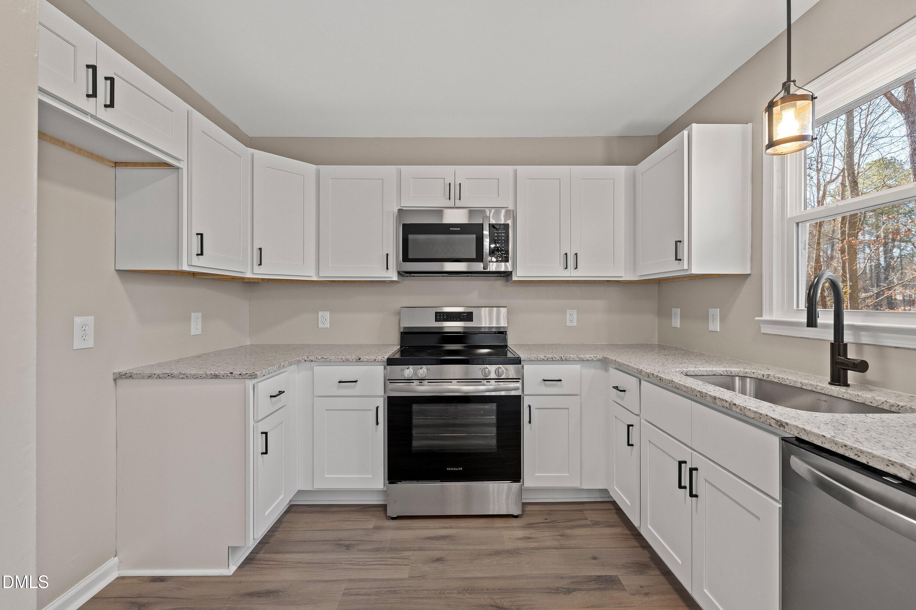 113 Chatham Court Property Photo 15