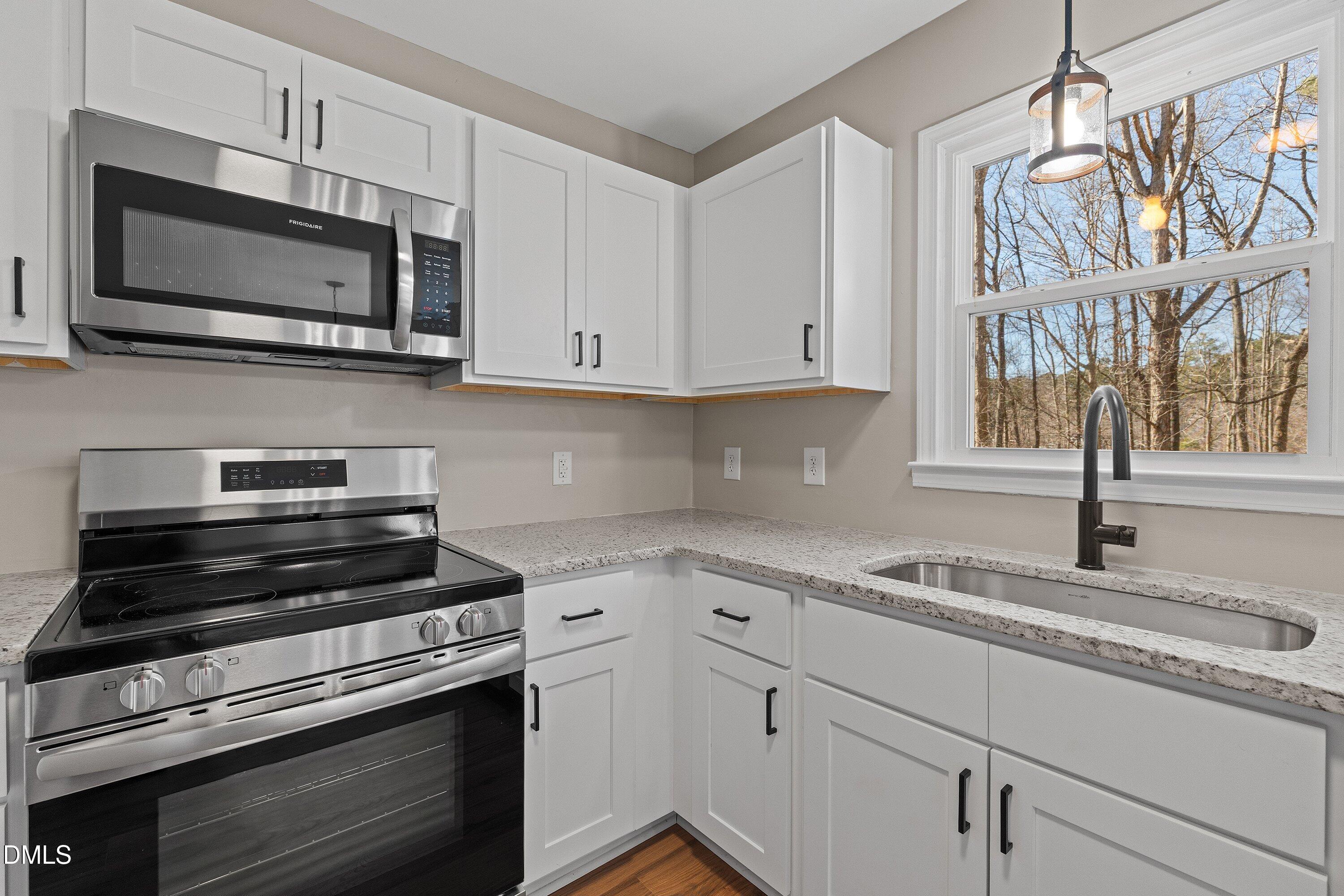 113 Chatham Court Property Photo 16