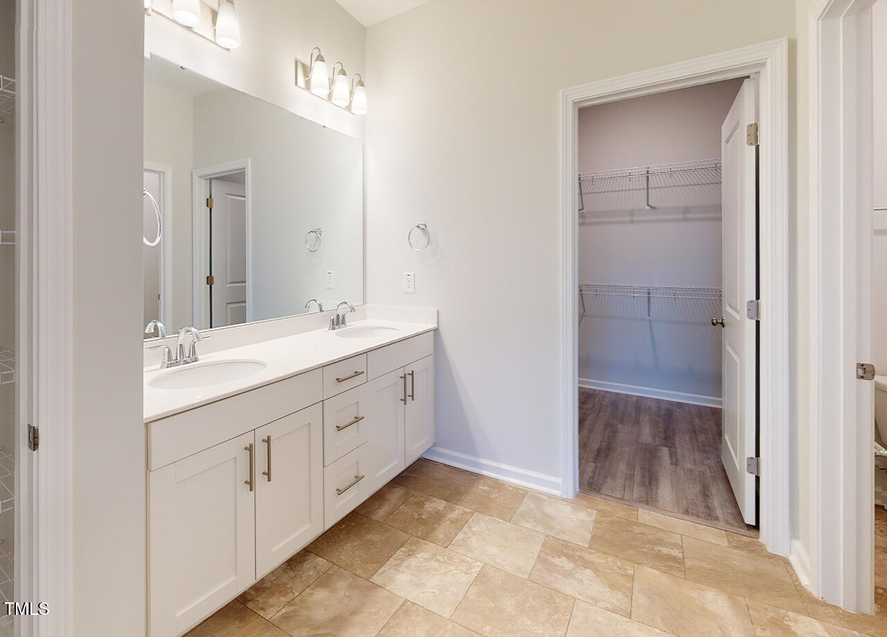 200 Lemon Leaf Place Lantana Property Photo 7