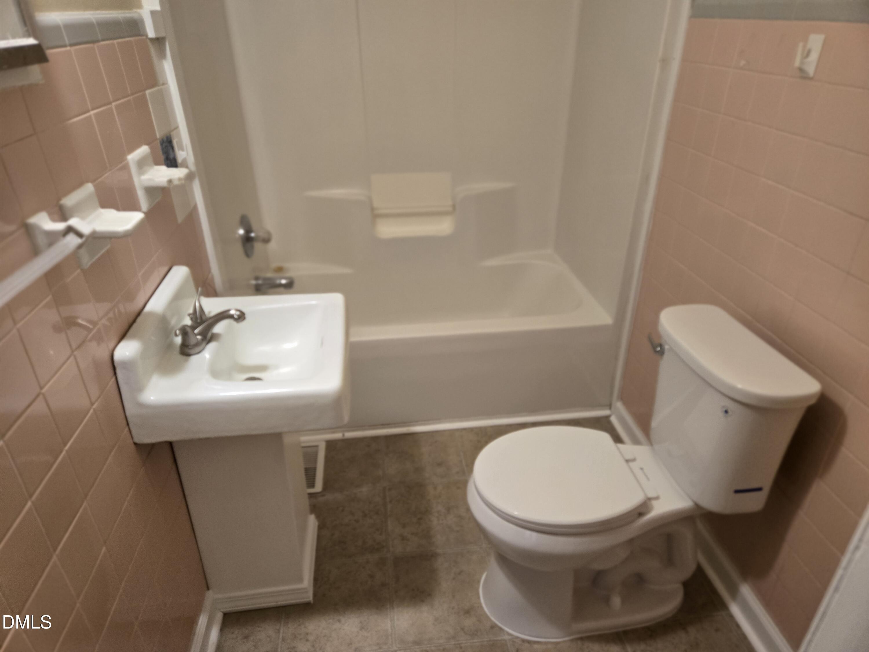 205 N Smithfield Road Property Photo 7