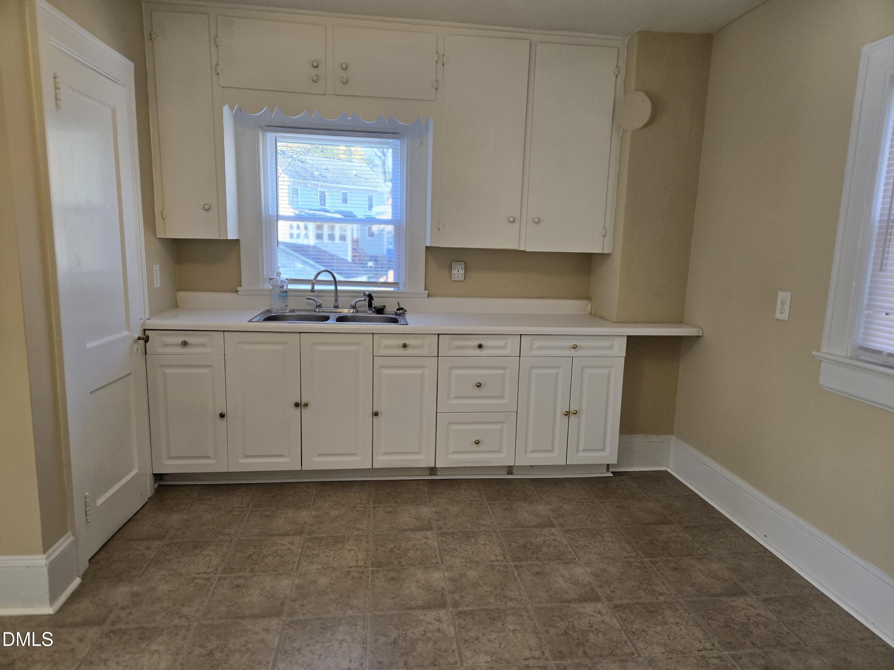 205 N Smithfield Road Property Photo 9