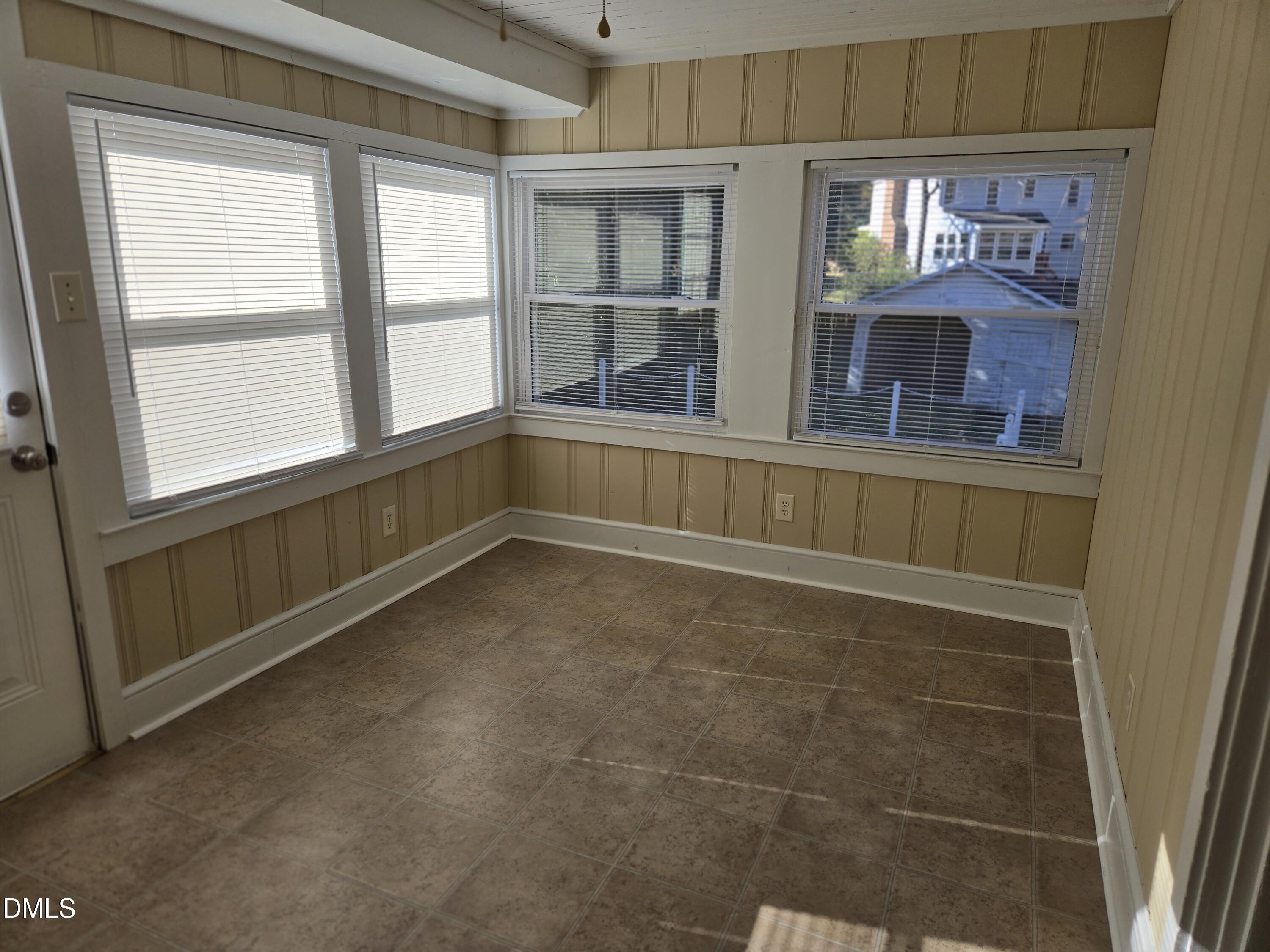 205 N Smithfield Road Property Photo 13