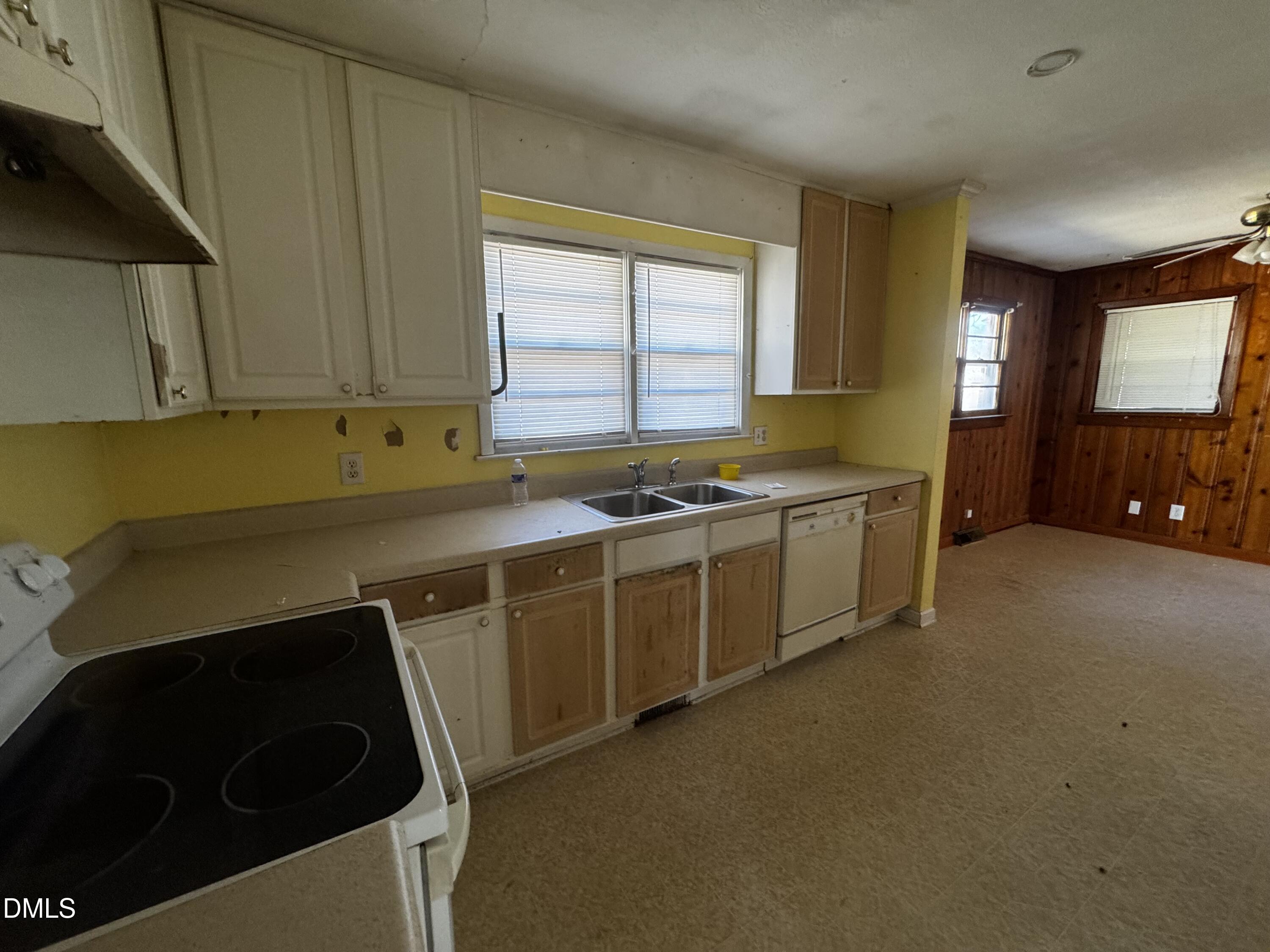 102 Hartley Drive Property Photo 7