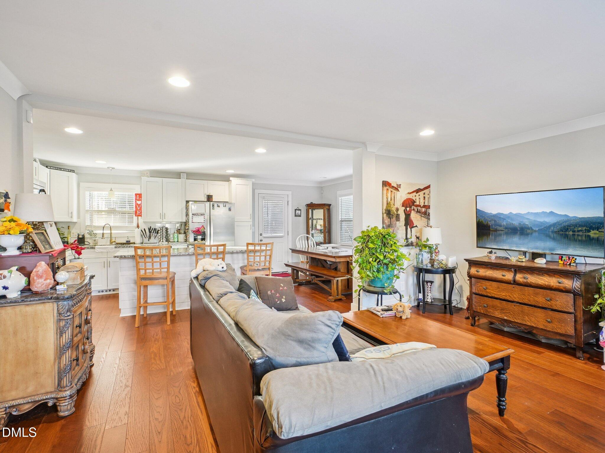 8024 Deer Meadow Drive Property Photo 3