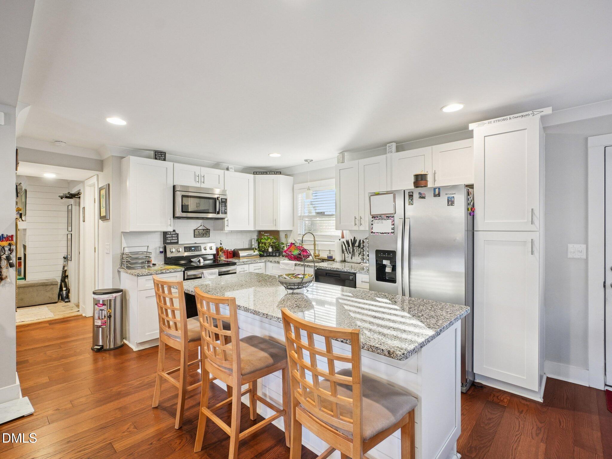 8024 Deer Meadow Drive Property Photo 7