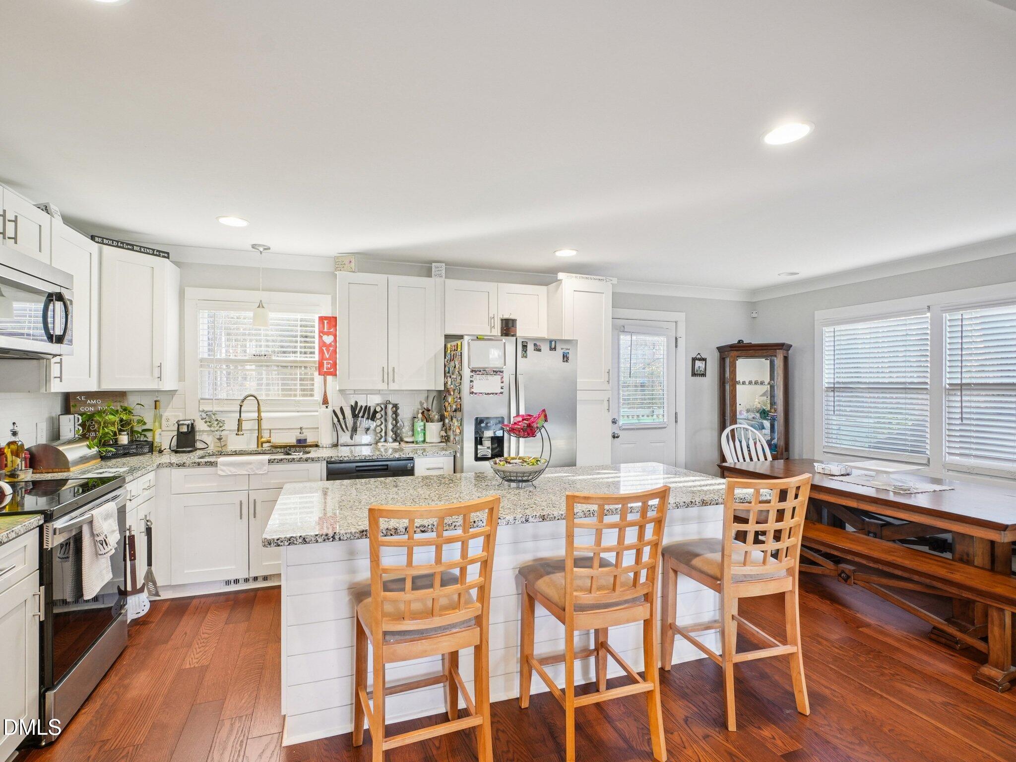 8024 Deer Meadow Drive Property Photo 8