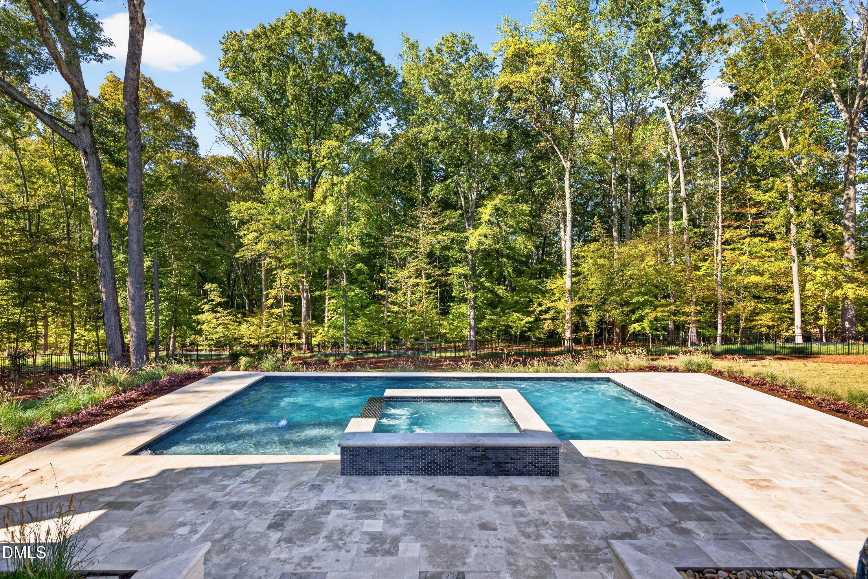 6477 Sanctuary Falls Drive Property Photo 3
