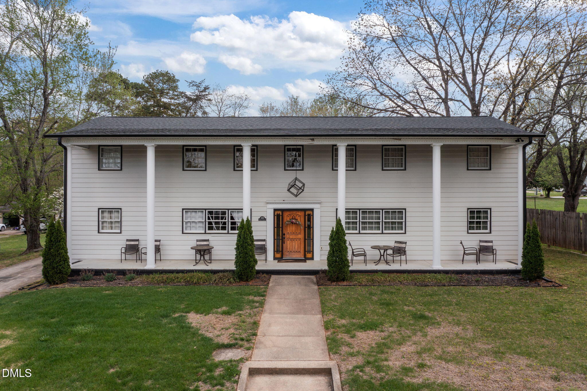 308 Denny Circle Property Photo 1