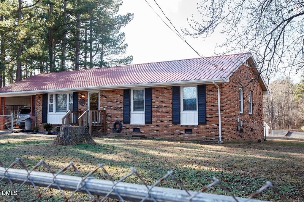 1727 Pinecrest Road Property Photo 1