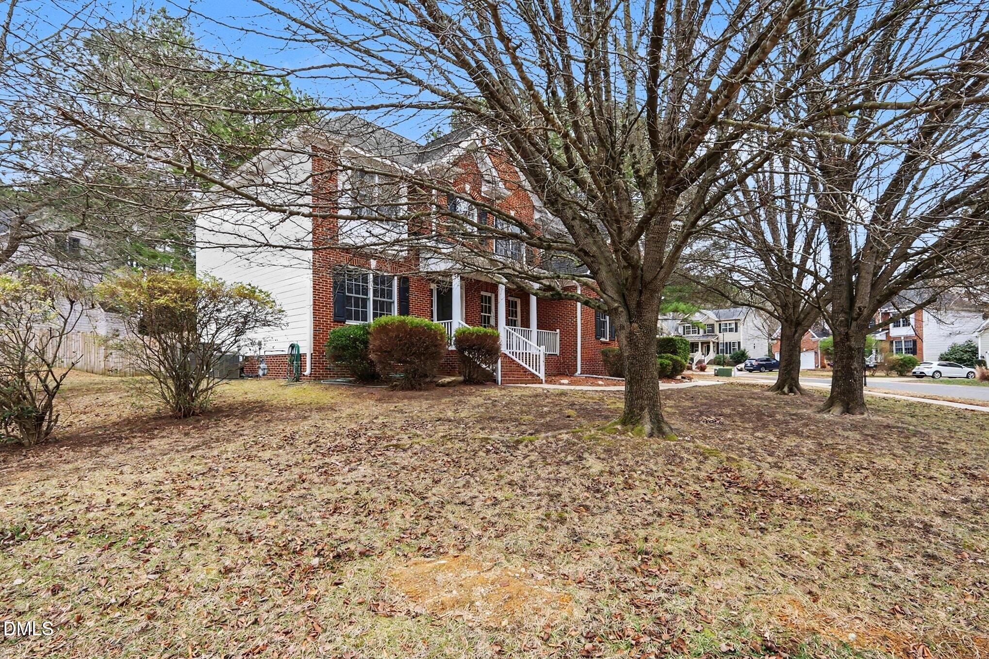 6101 Tiffield Way Property Photo 5