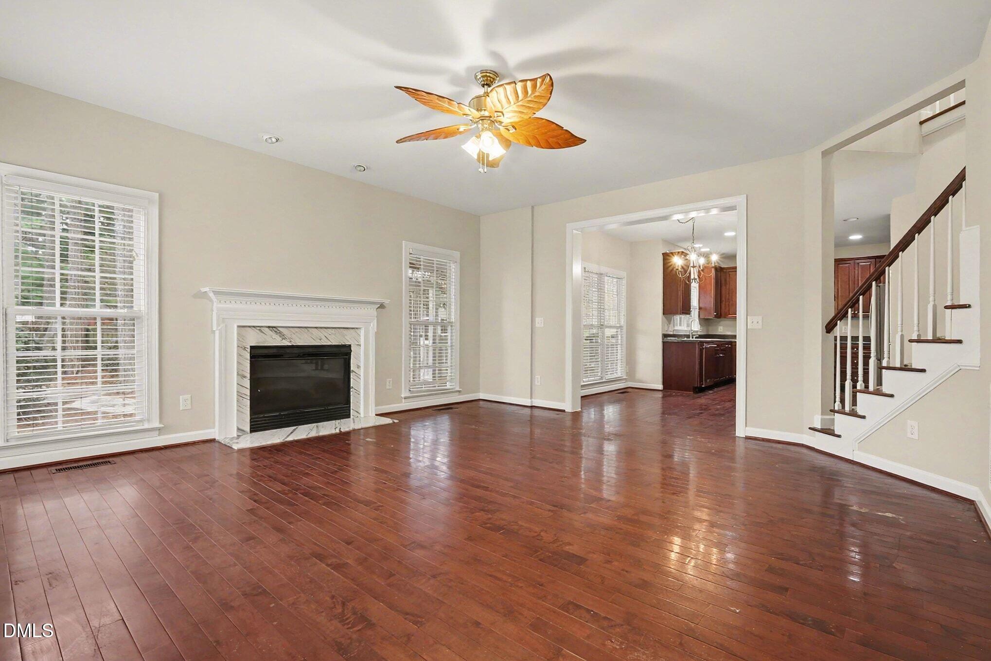 6101 Tiffield Way Property Photo 9