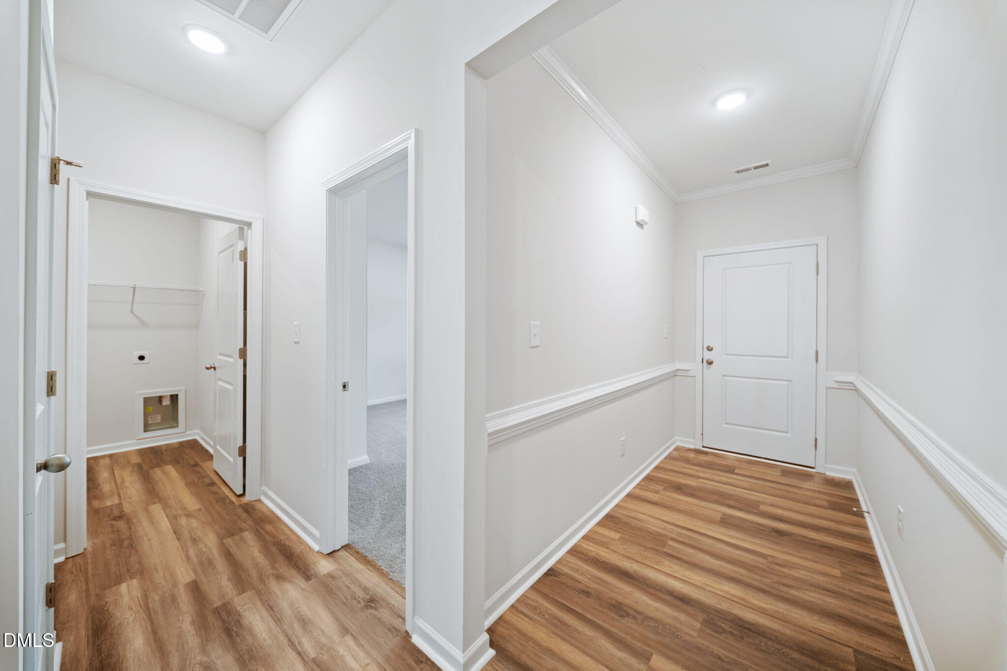 4052 Lofton Street Property Photo 6