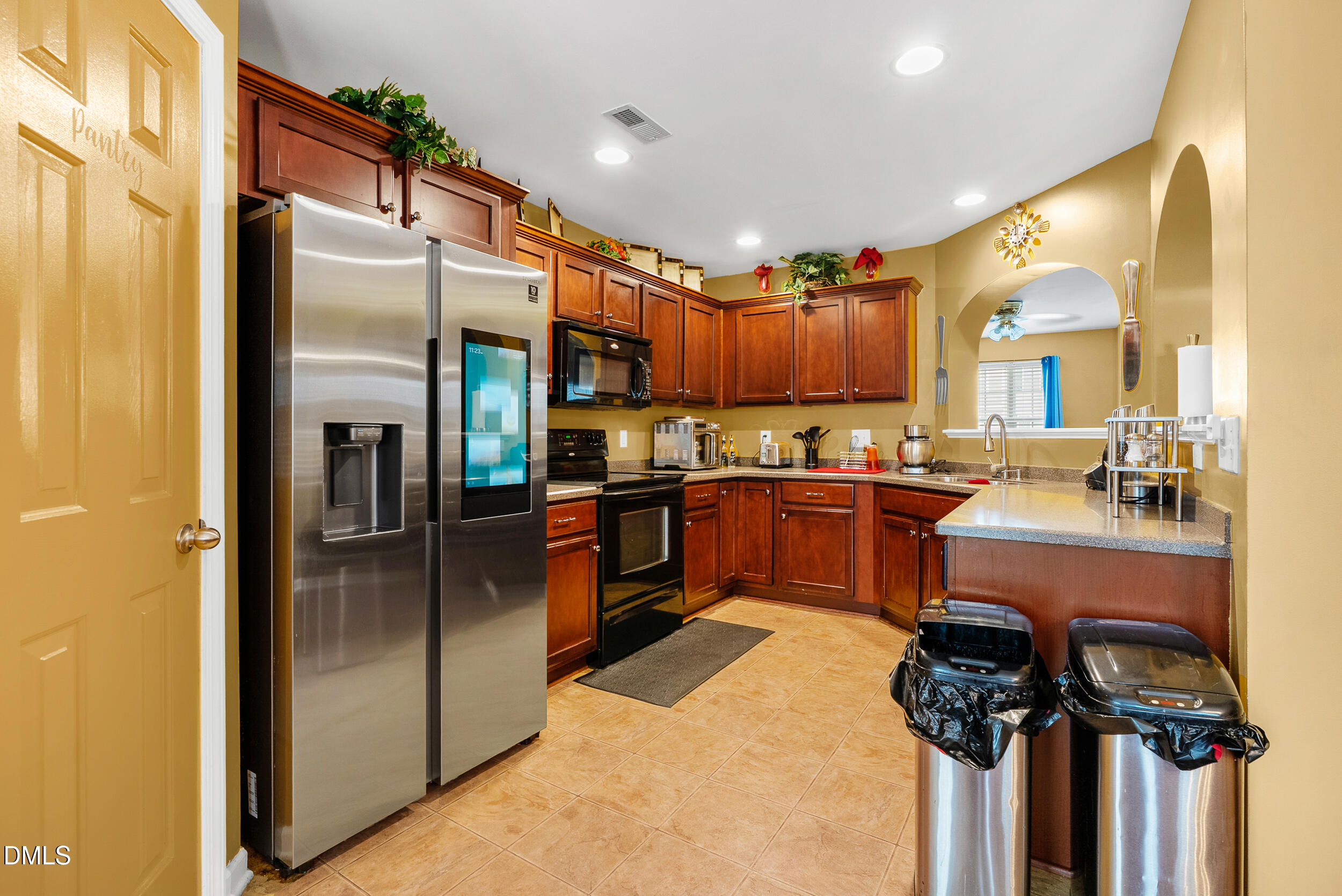 8840 Thornton Town Place Property Photo 8