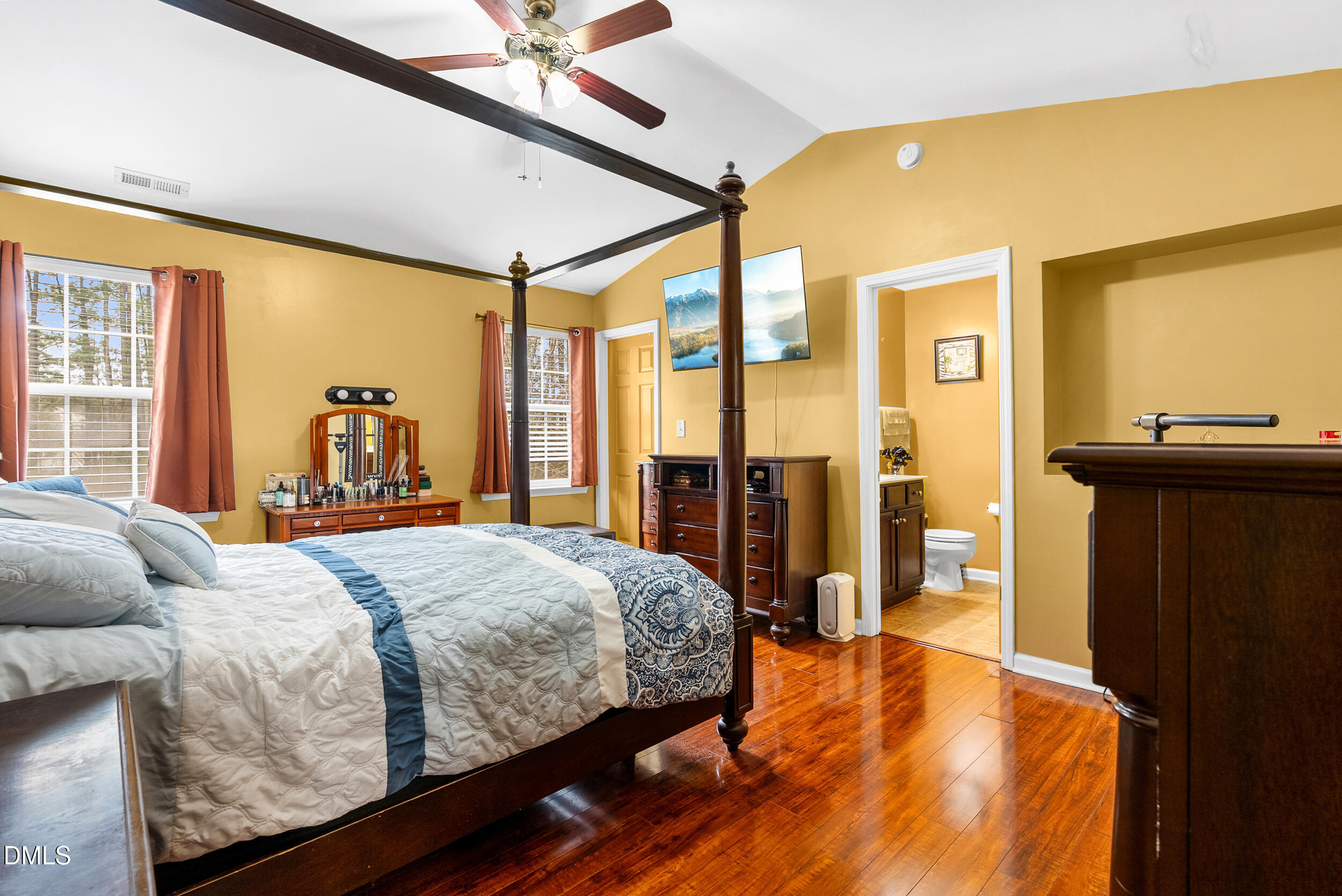 8840 Thornton Town Place Property Photo 13