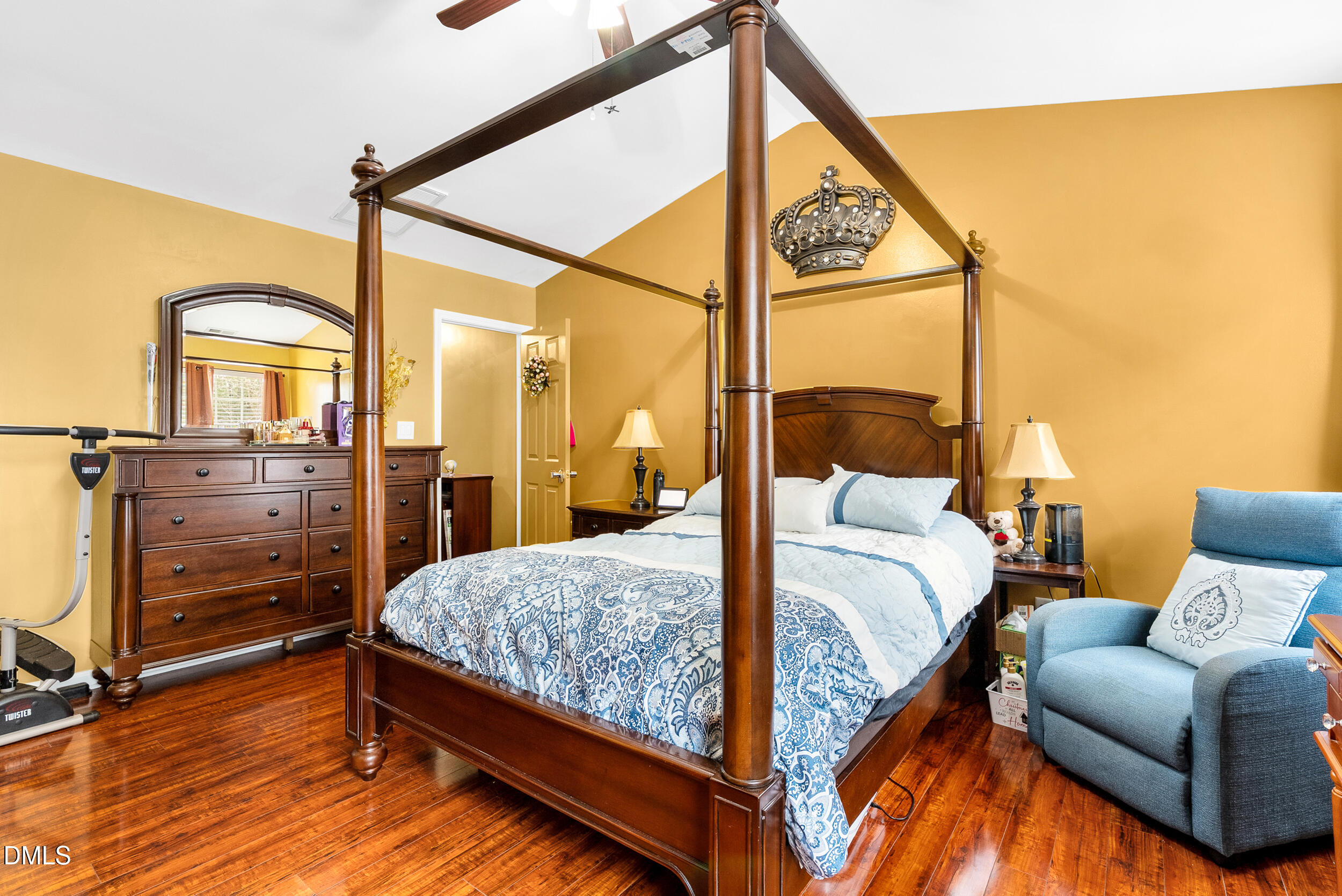 8840 Thornton Town Place Property Photo 14