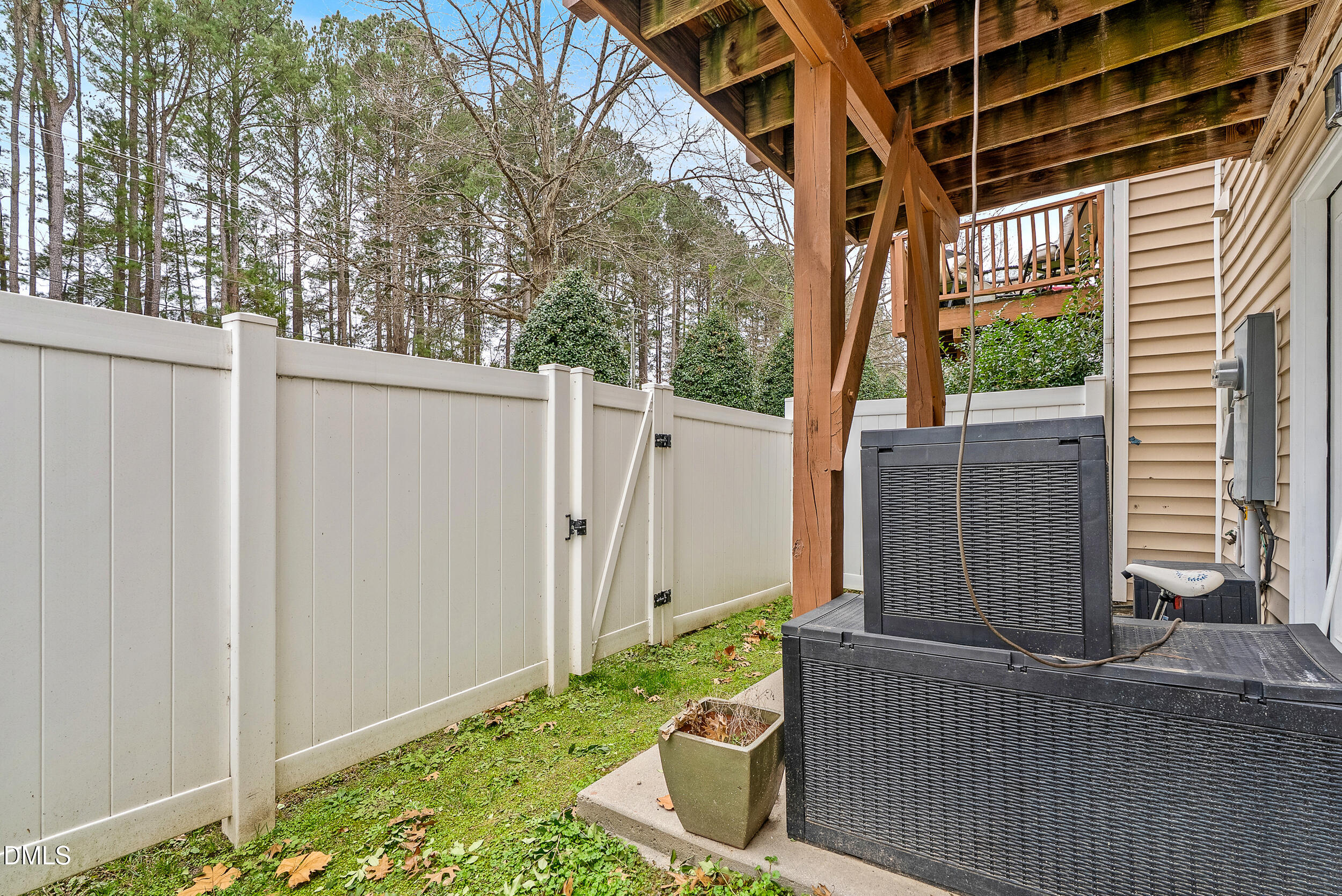 8840 Thornton Town Place Property Photo 17