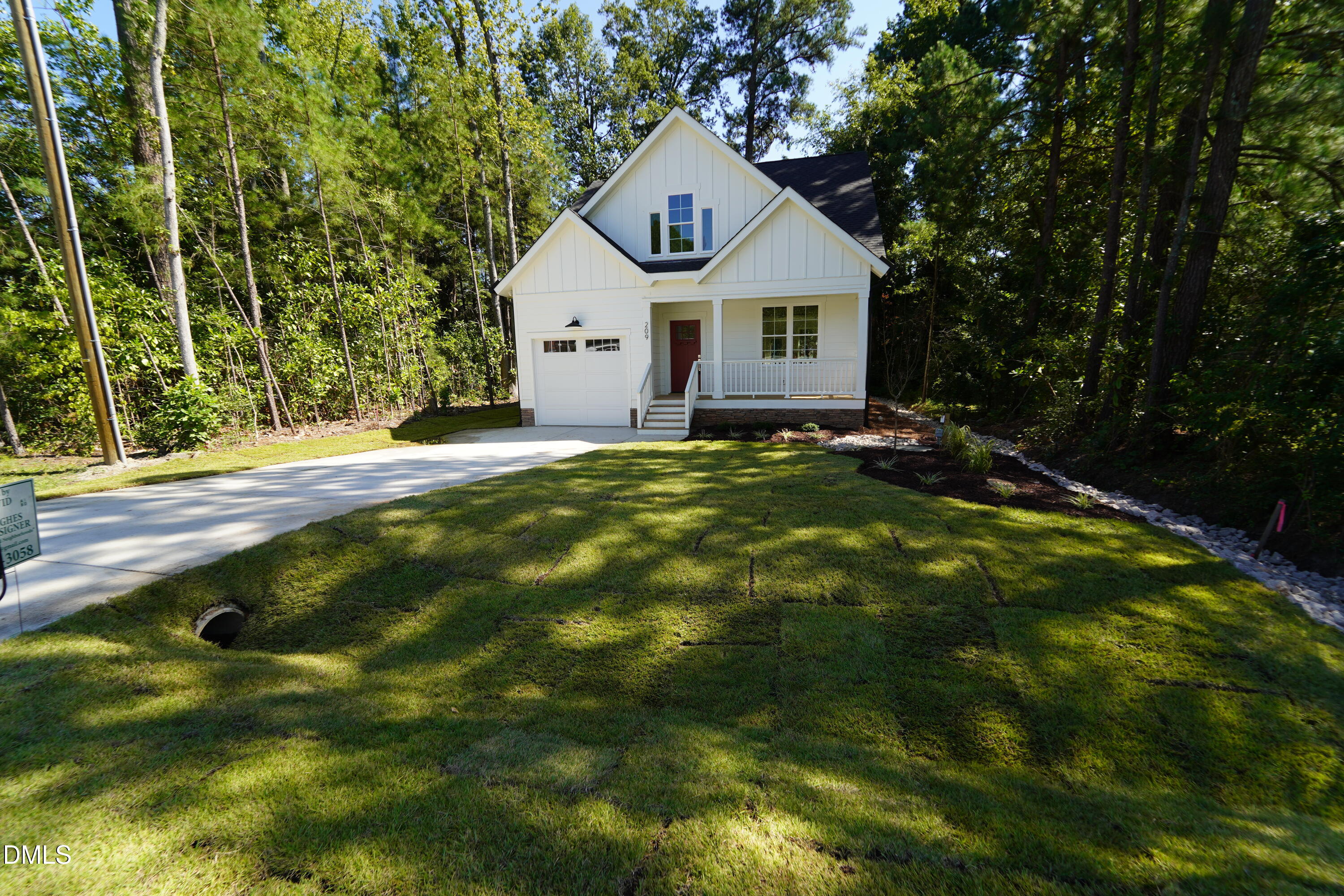 209 W Franklin Street Property Photo 4