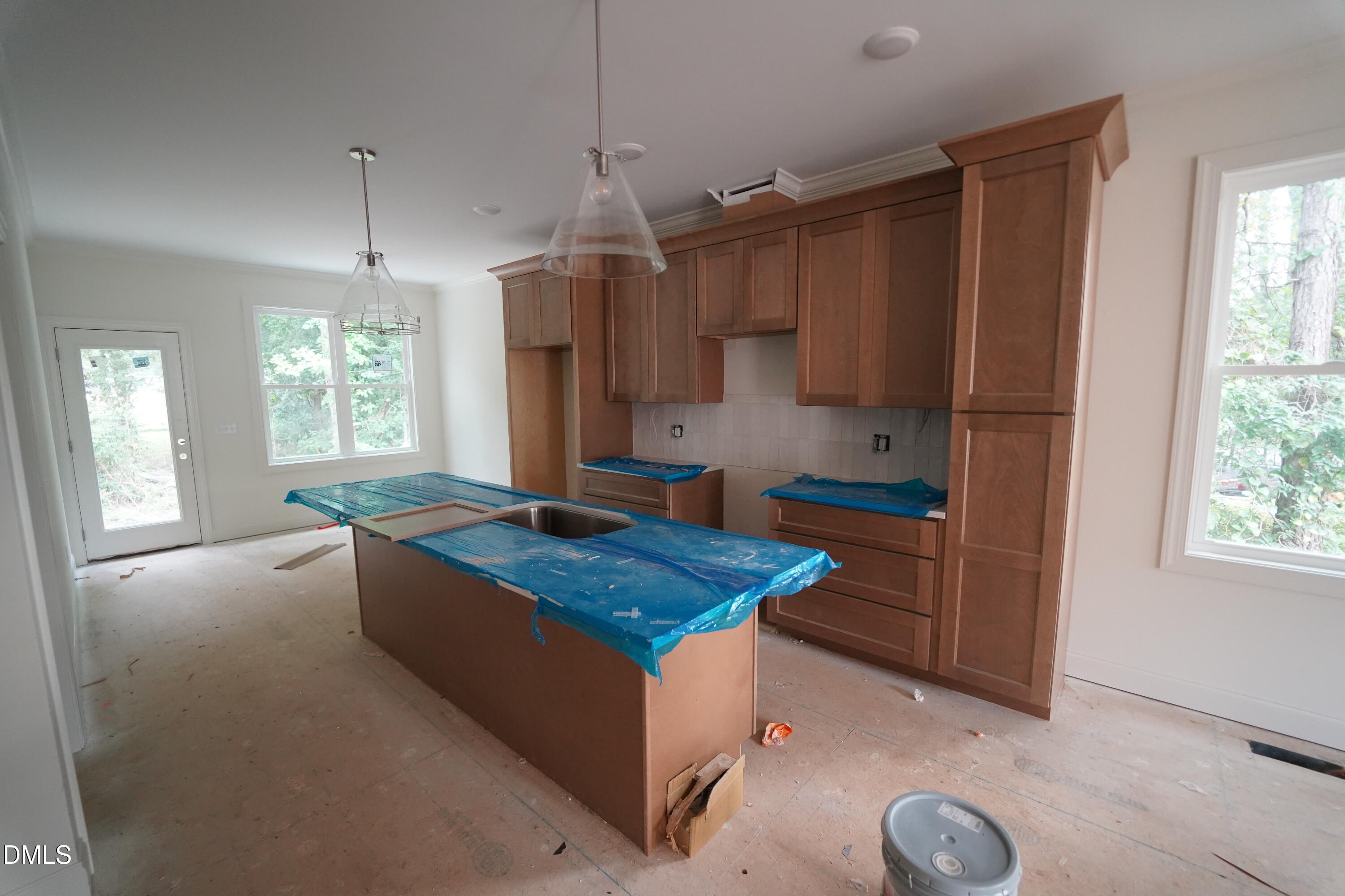 209 W Franklin Street Property Photo 11