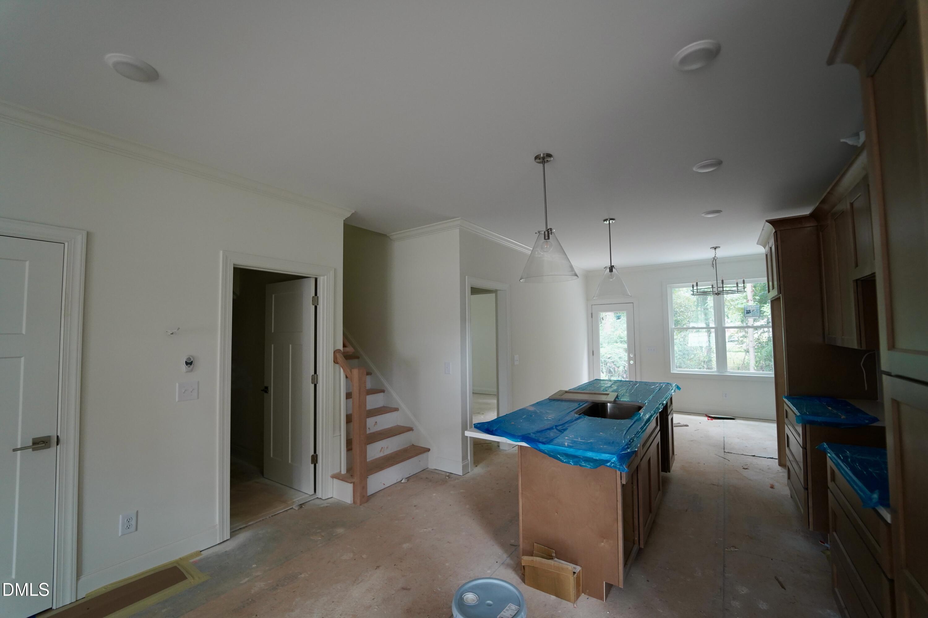 209 W Franklin Street Property Photo 16