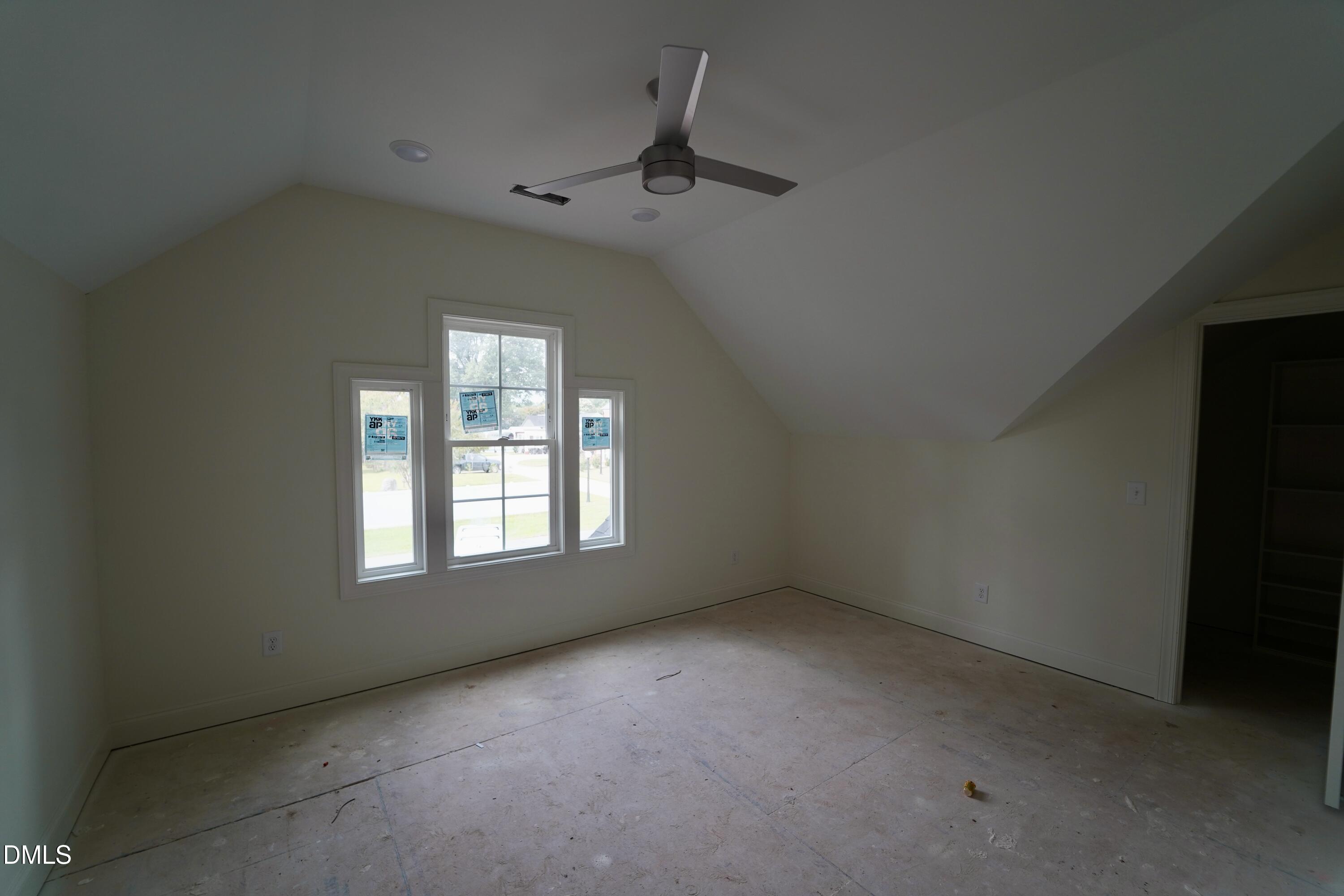 209 W Franklin Street Property Photo 20