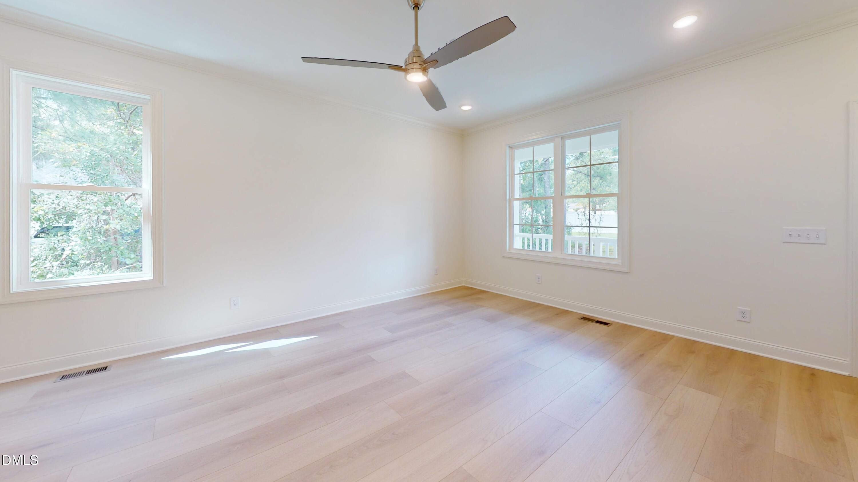 209 W Franklin Street Property Photo 30